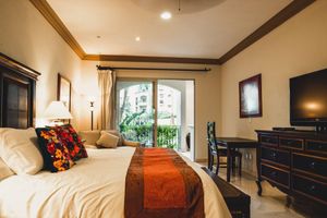 Alojamiento - OCEAN FRONT RESORT--Ground floor Villa-Steps to Ocean/Pool<br>2 or 3 bedroom #1103