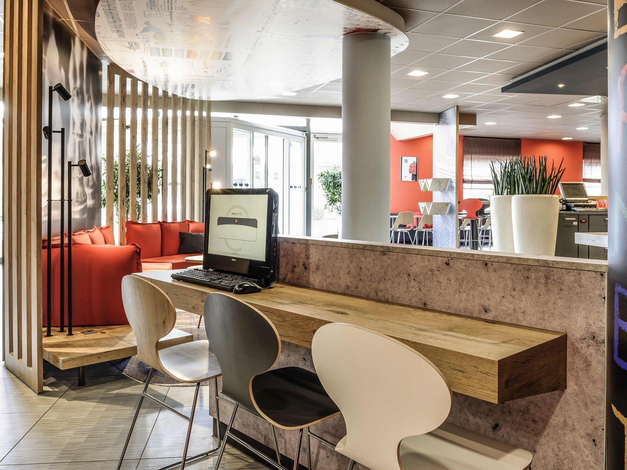 Vista Lobby ibis Bern Expo