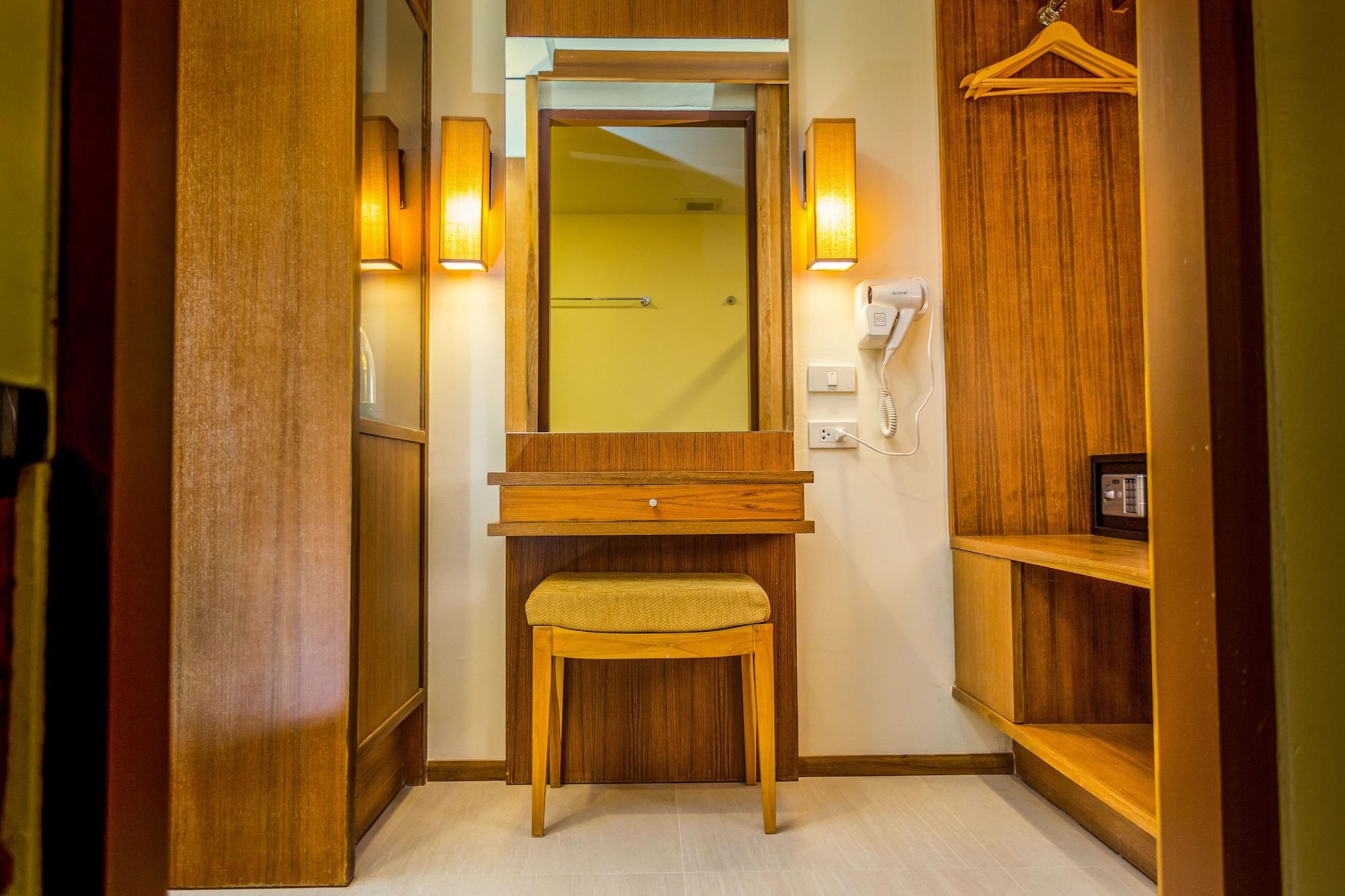 Set de Habitación The Signature Hotel Thapae