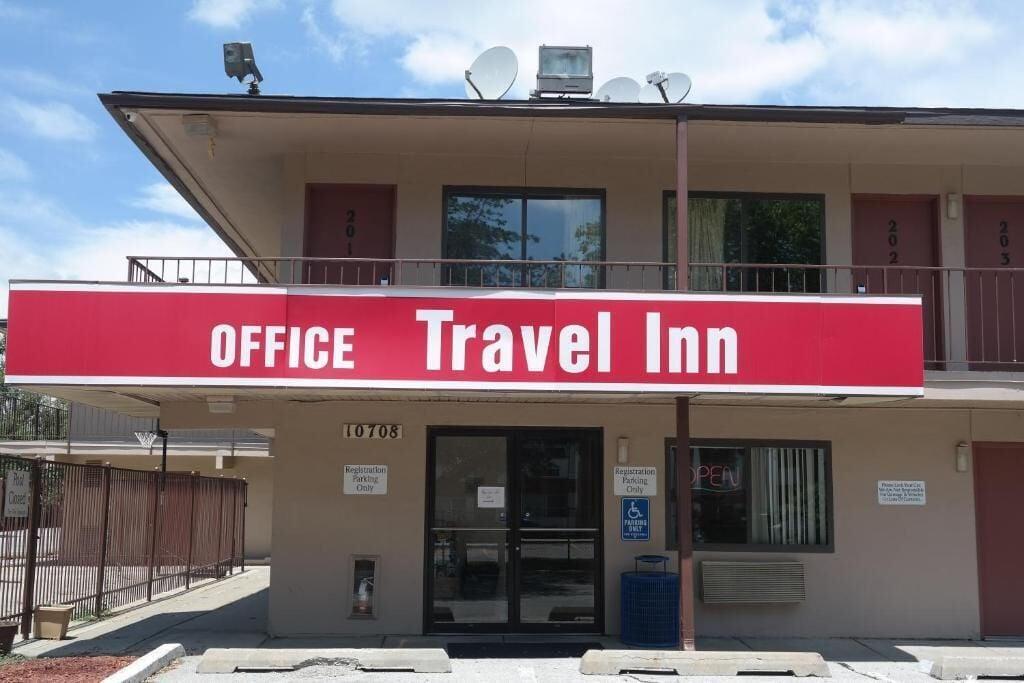 Varios Travel Inn By OYO Omaha
