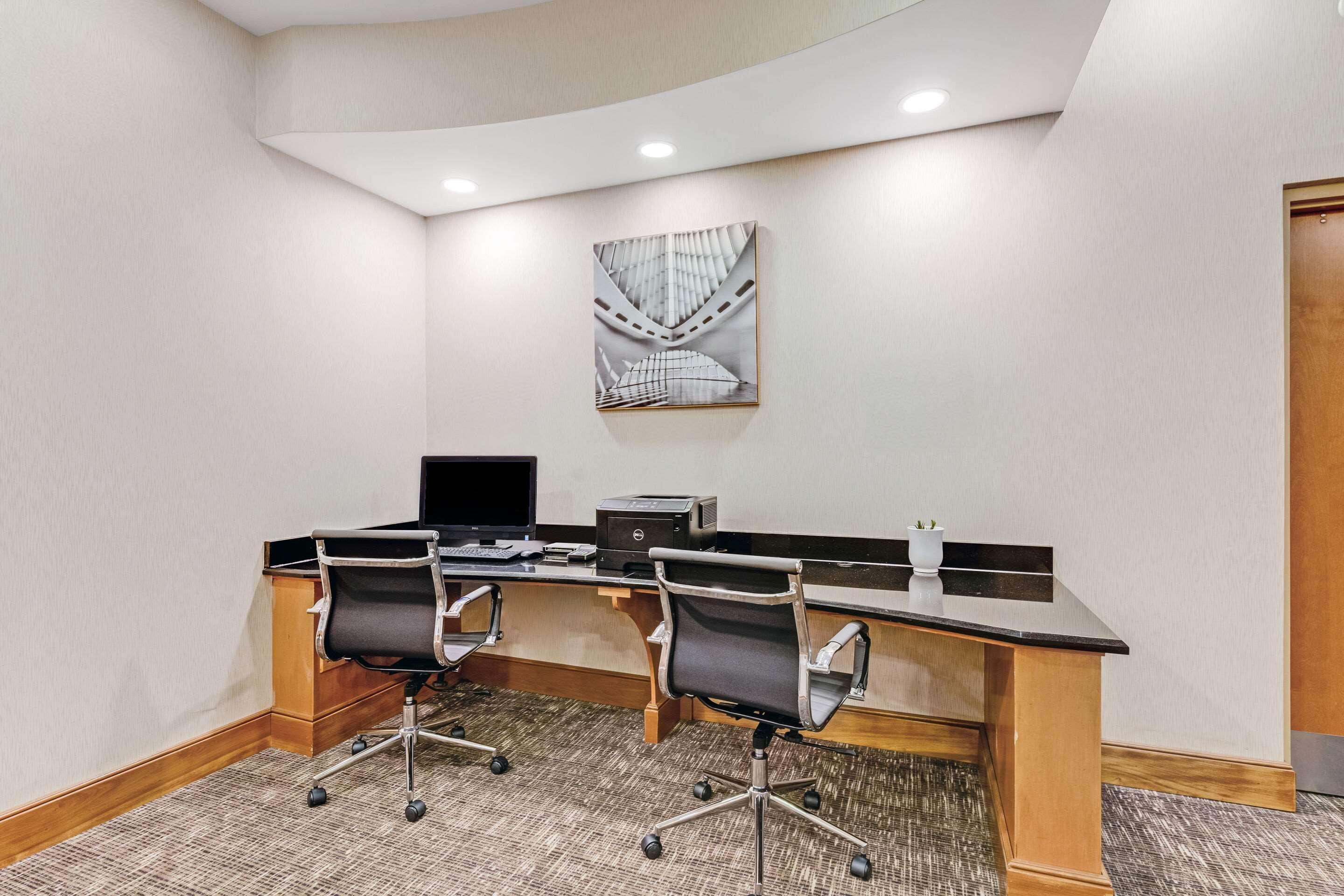 Centro de Negocios Comfort Suites