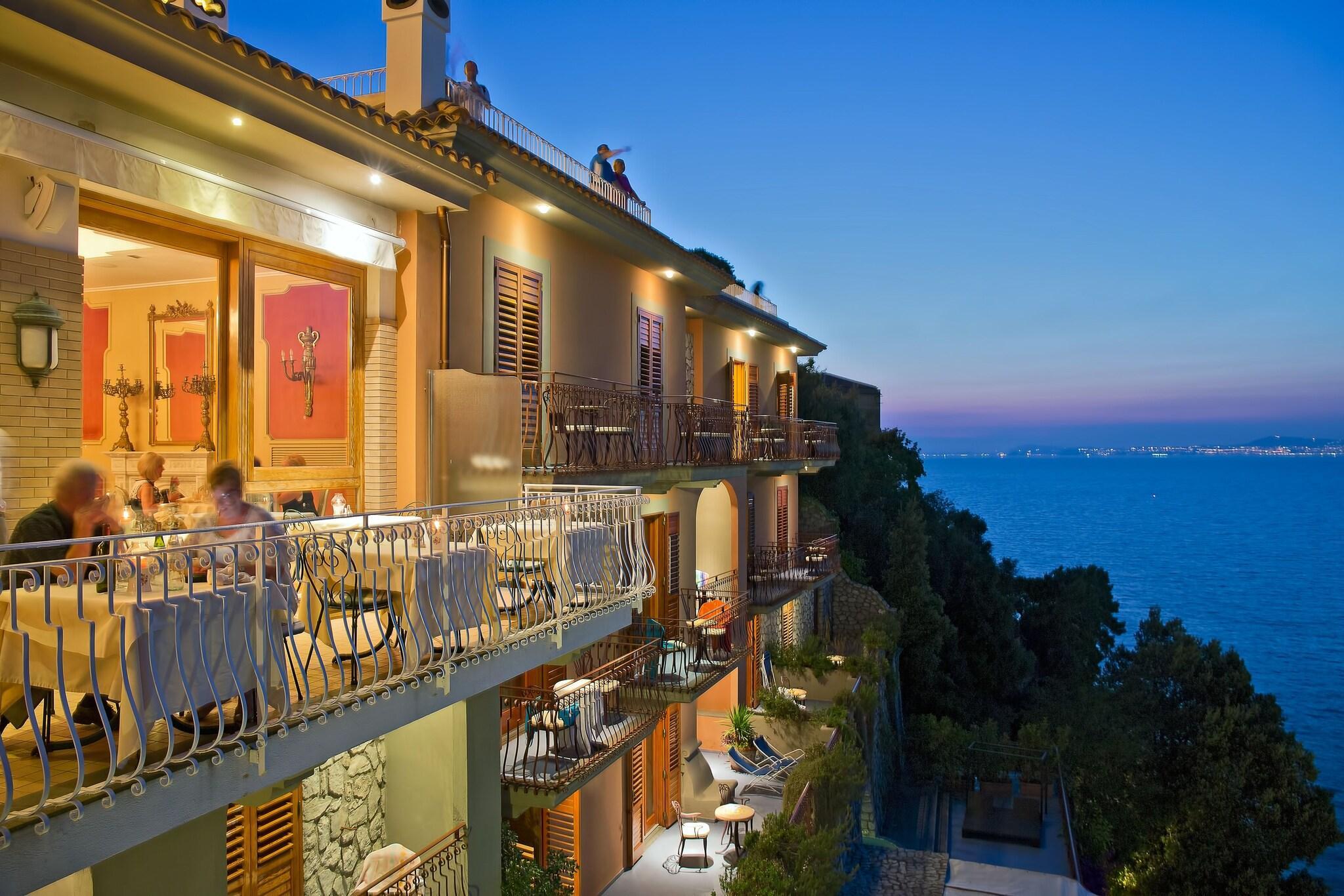 Vista Exterior Hotel Belair