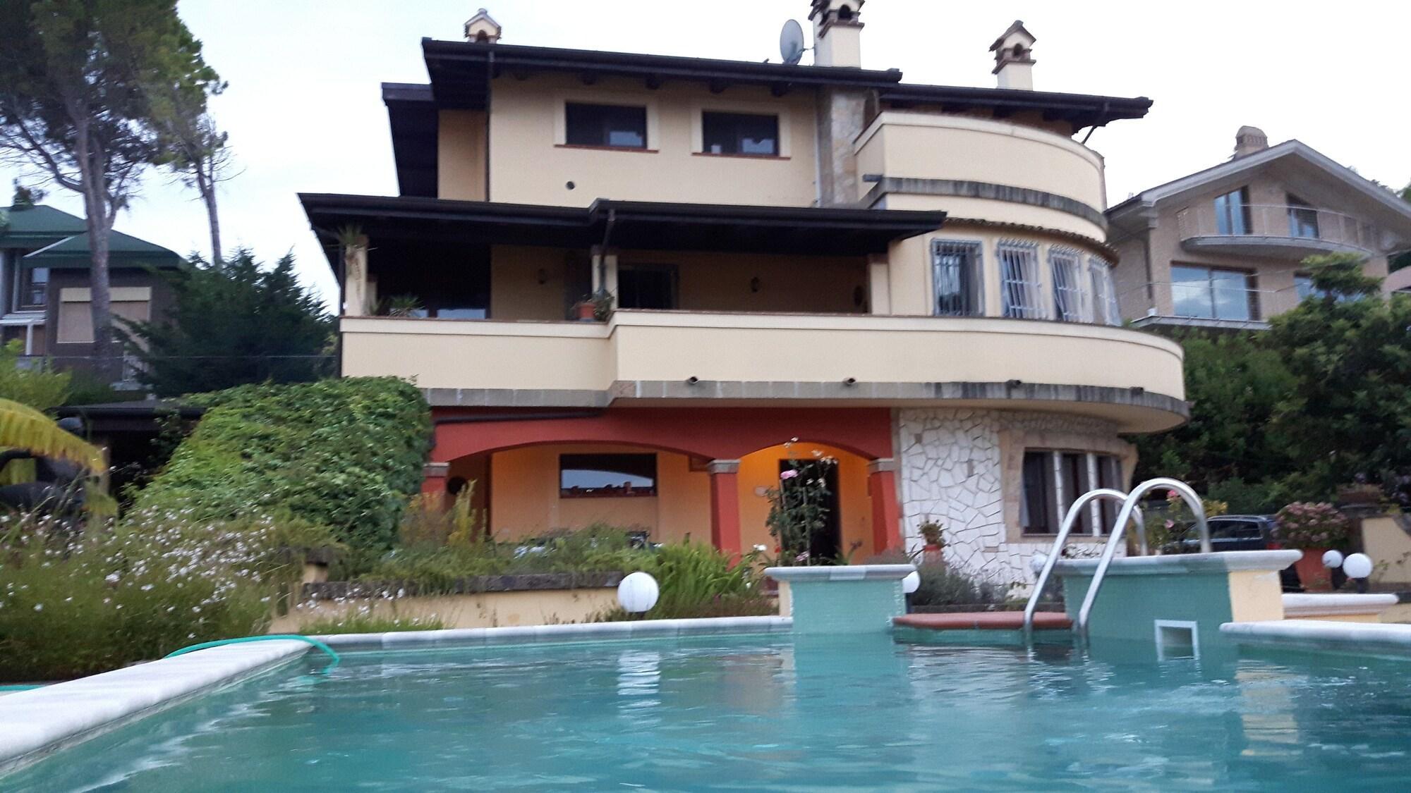 Varios Villa Letizia