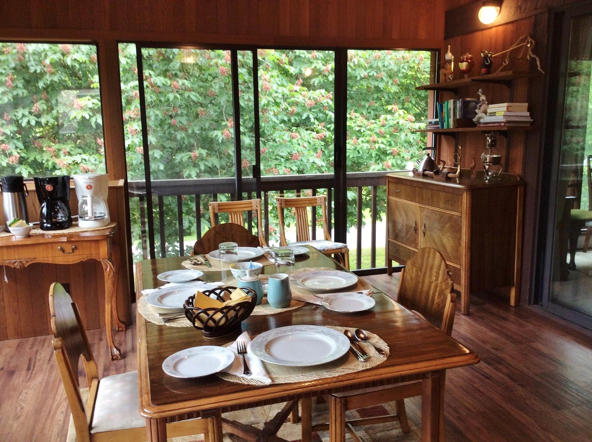 Restaurant Coles Bay Vacation Retreat
