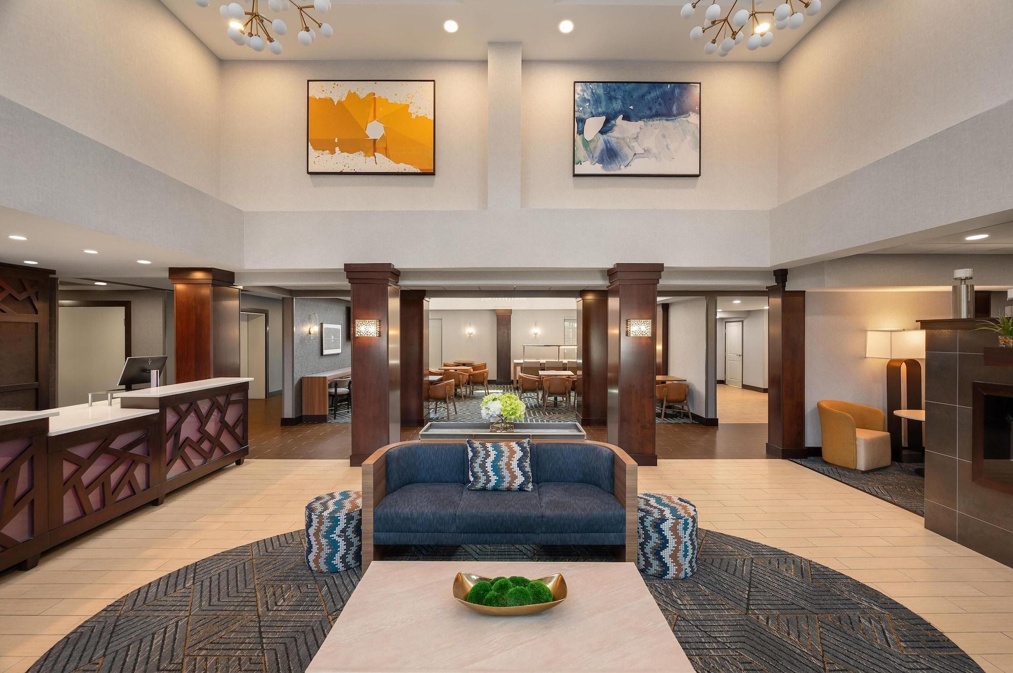 Vista Lobby Homewood Suites by Hilton Columbus/Polaris, OH