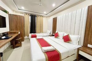 Alojamiento - Hotel SRK - near Temple