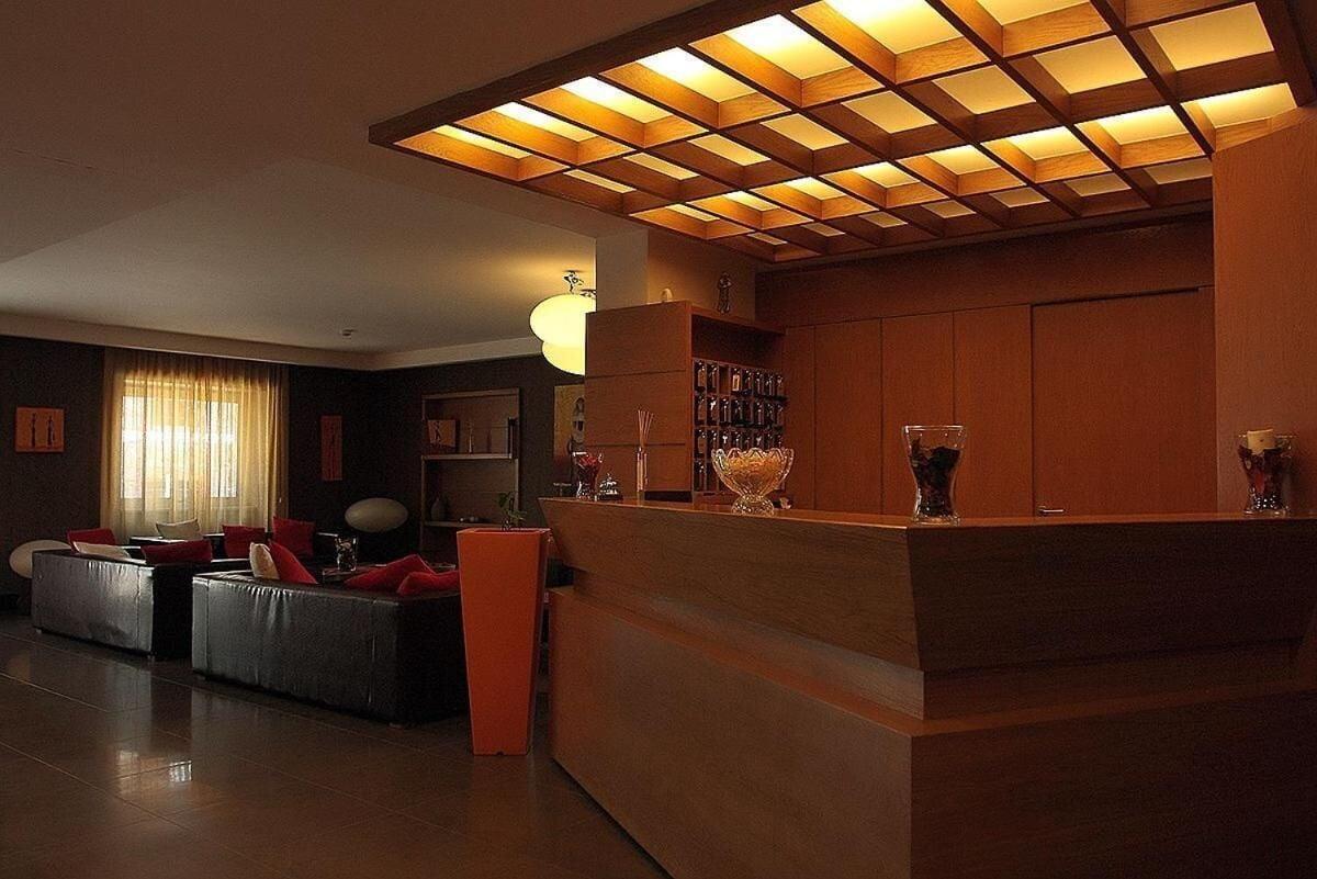 Vista Lobby Hotel Fly