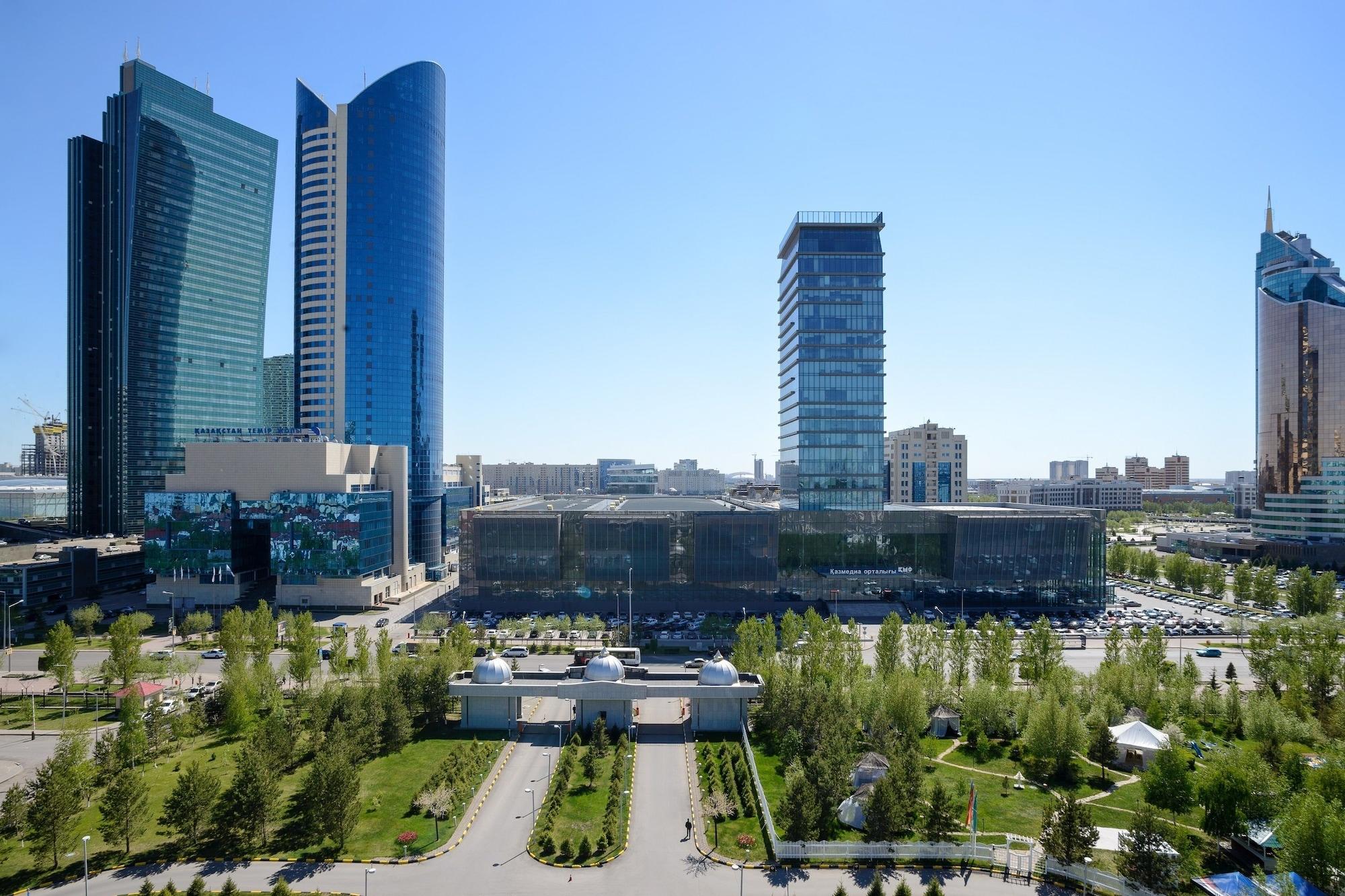Vista Exterior Rixos President Astana