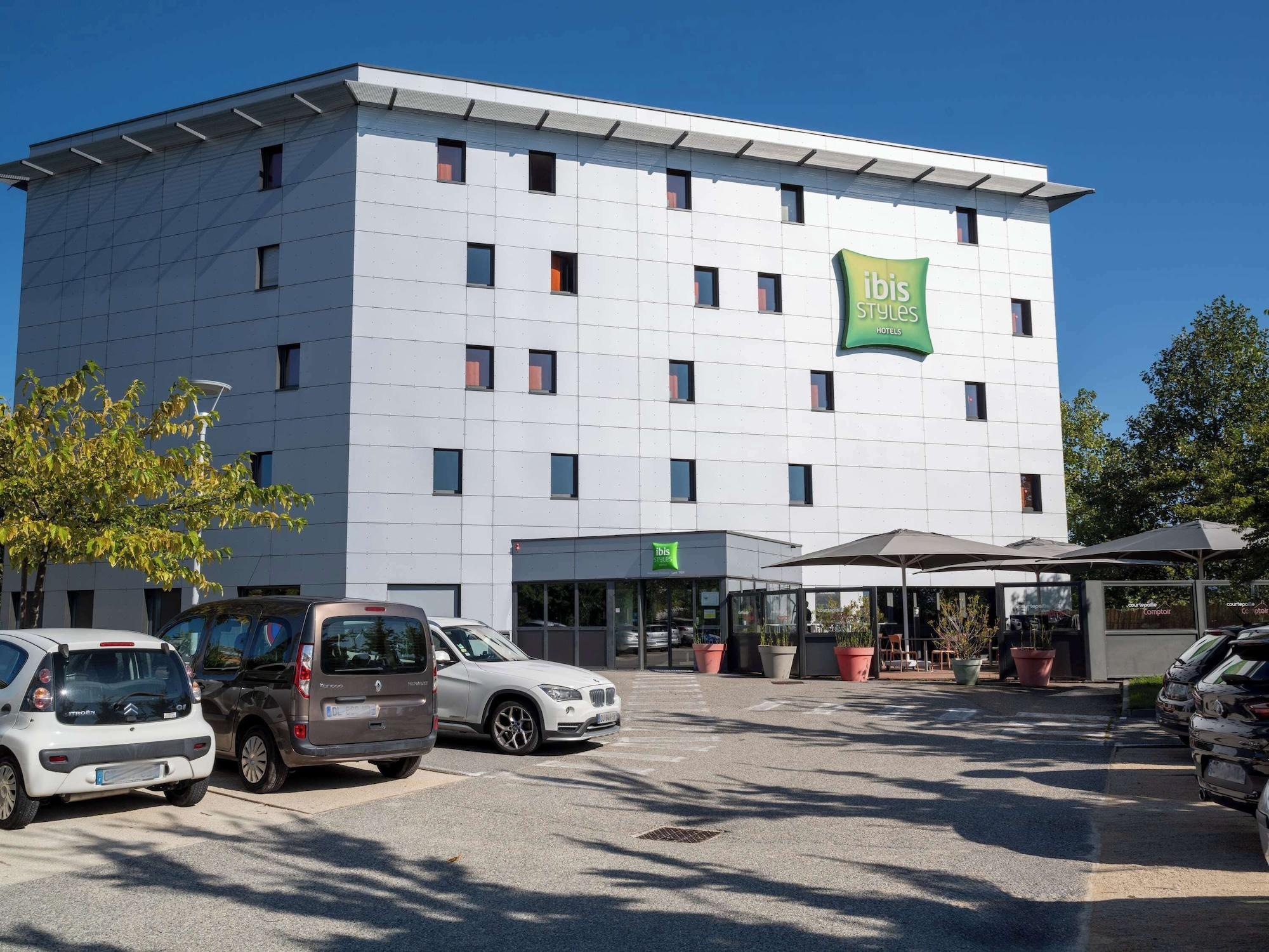 Vista Exterior ibis Styles Romans Valence Gare Tgv