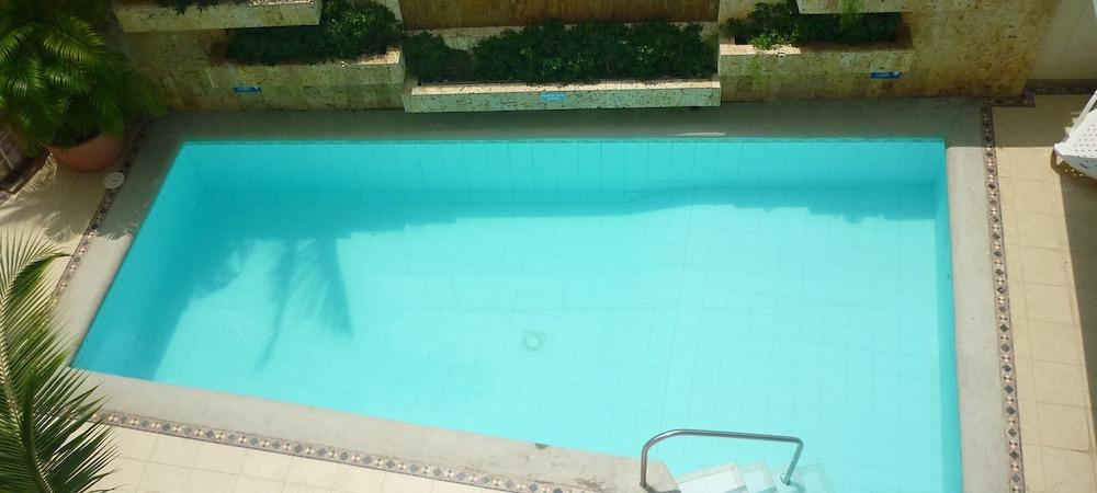 Vista Piscina Apartamento Duplex Mora Downtown