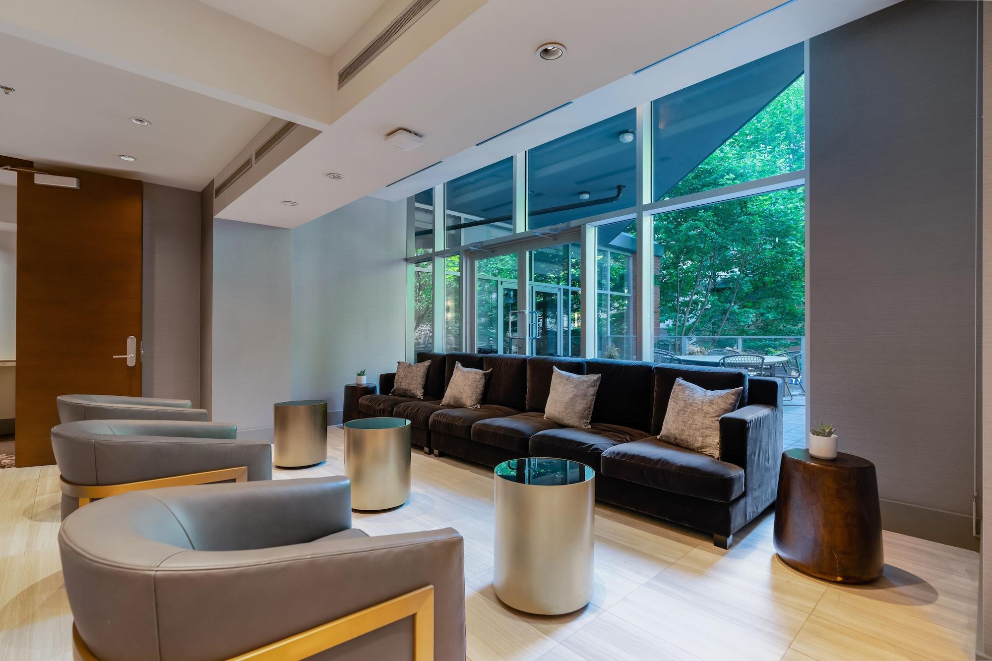 Vista Lobby Level Vancouver - Yaletown Seymour