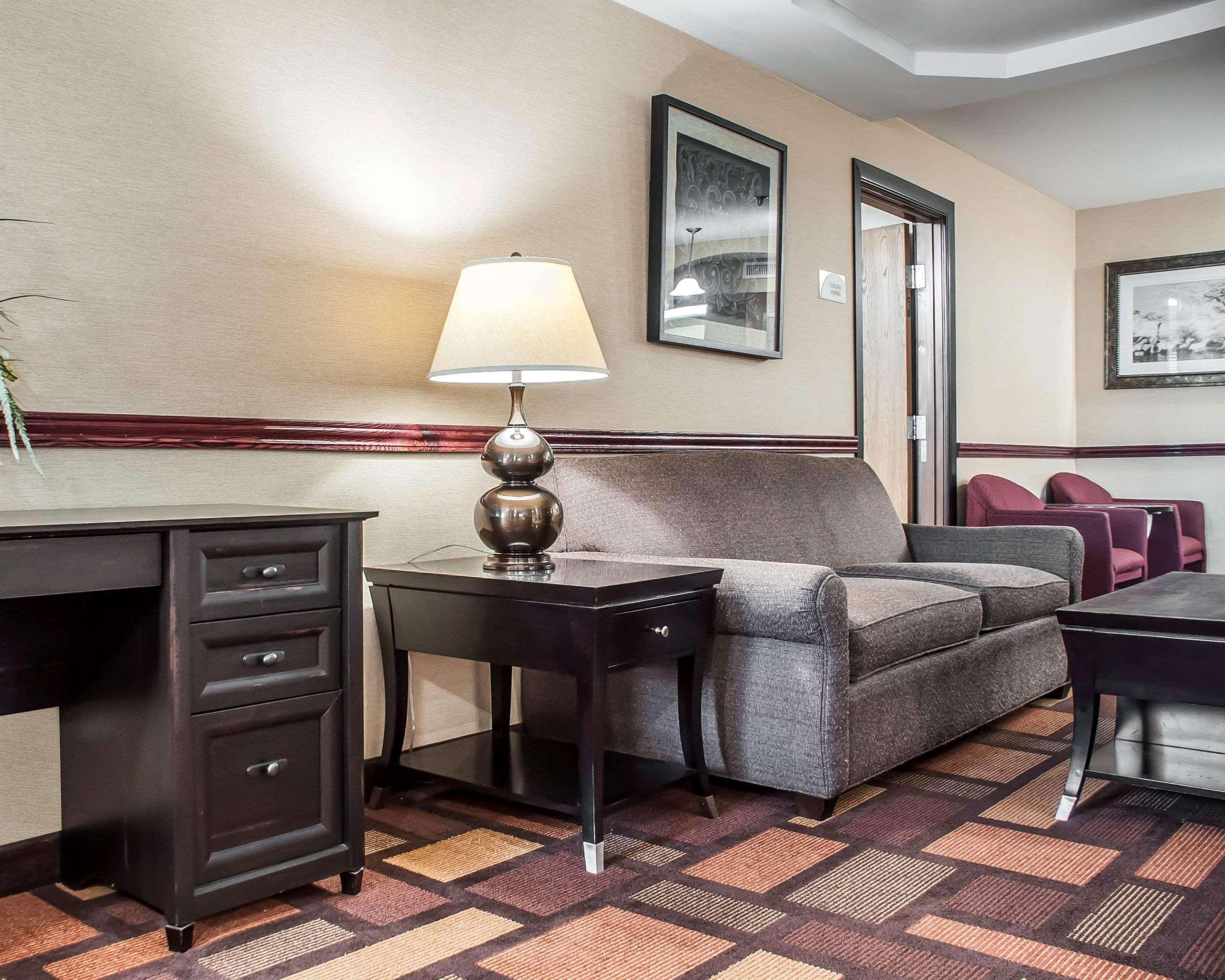 Vista Lobby Quality Inn Dunkirk/Fredonia