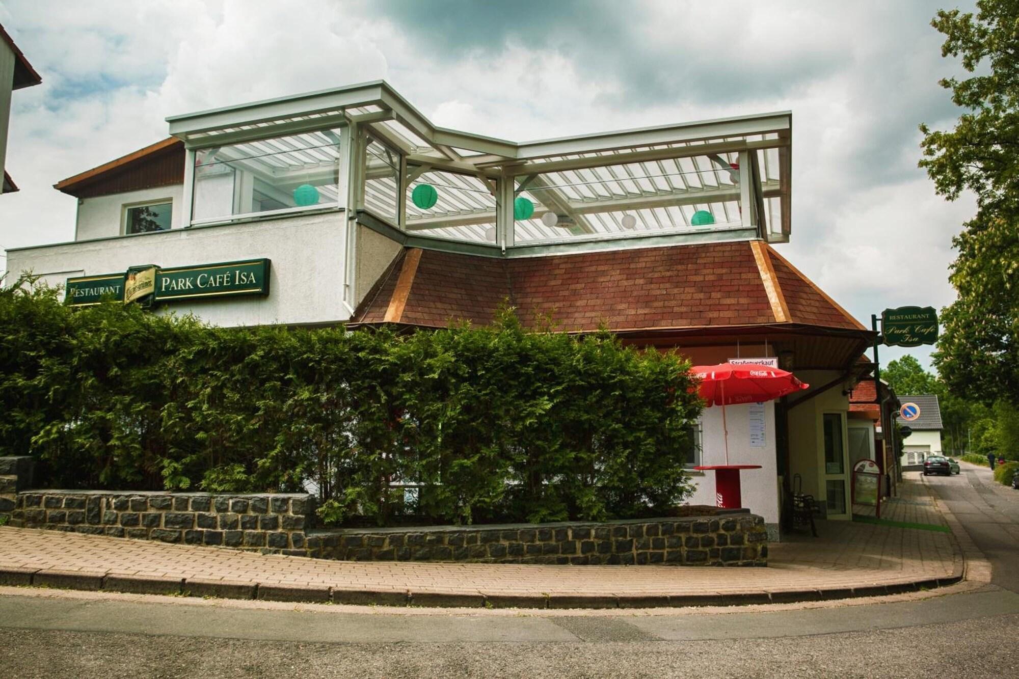 Vista Exterior Hotel & Restaurant Park Cafe ISA
