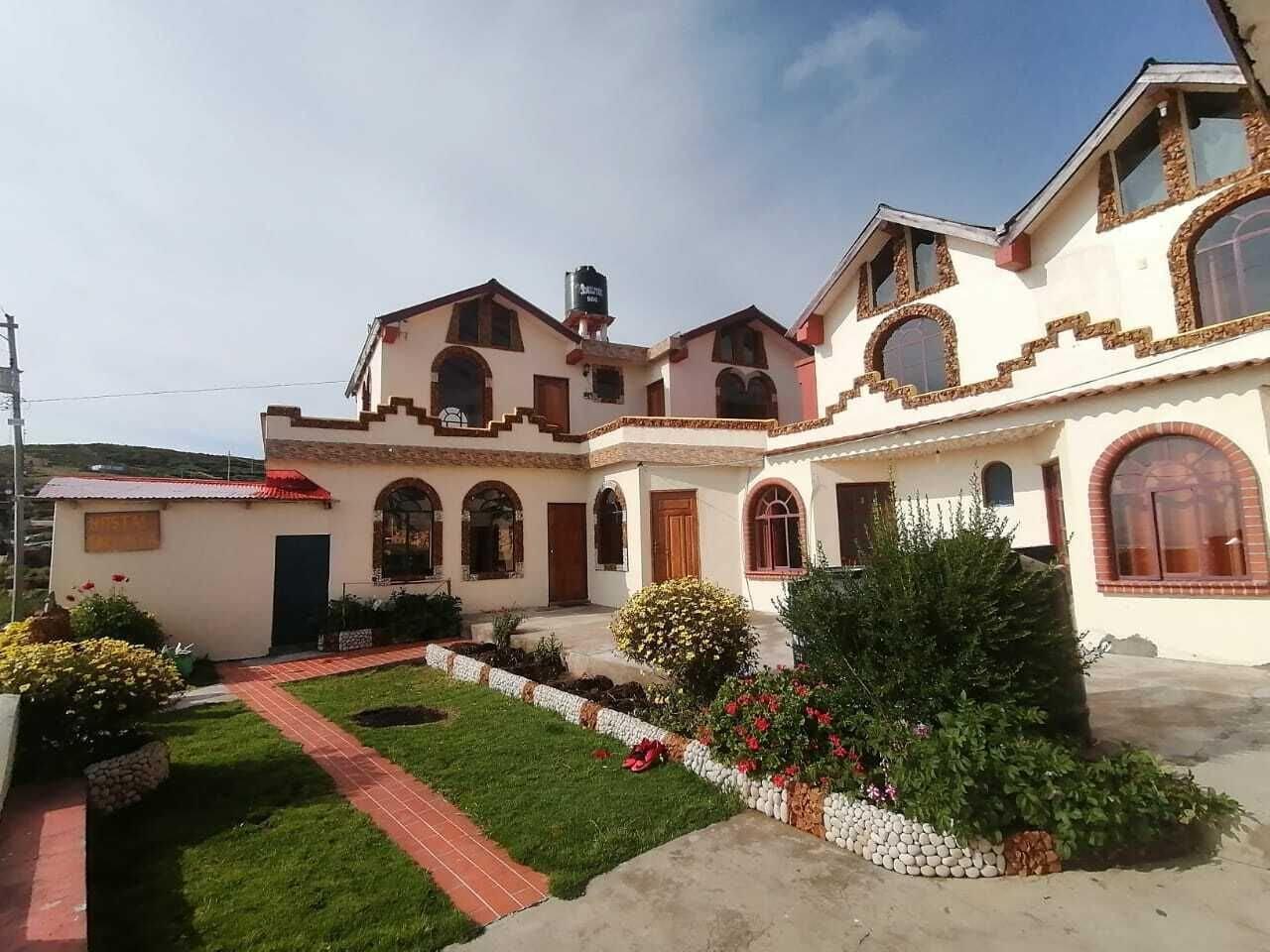 Vista Exterior Hostal Jallalla