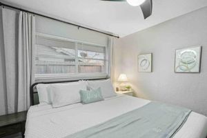 Alquiler Vacacional - The Retreat-Spacious King Beds-Garage Parking-7 Beds-Cornhole Games