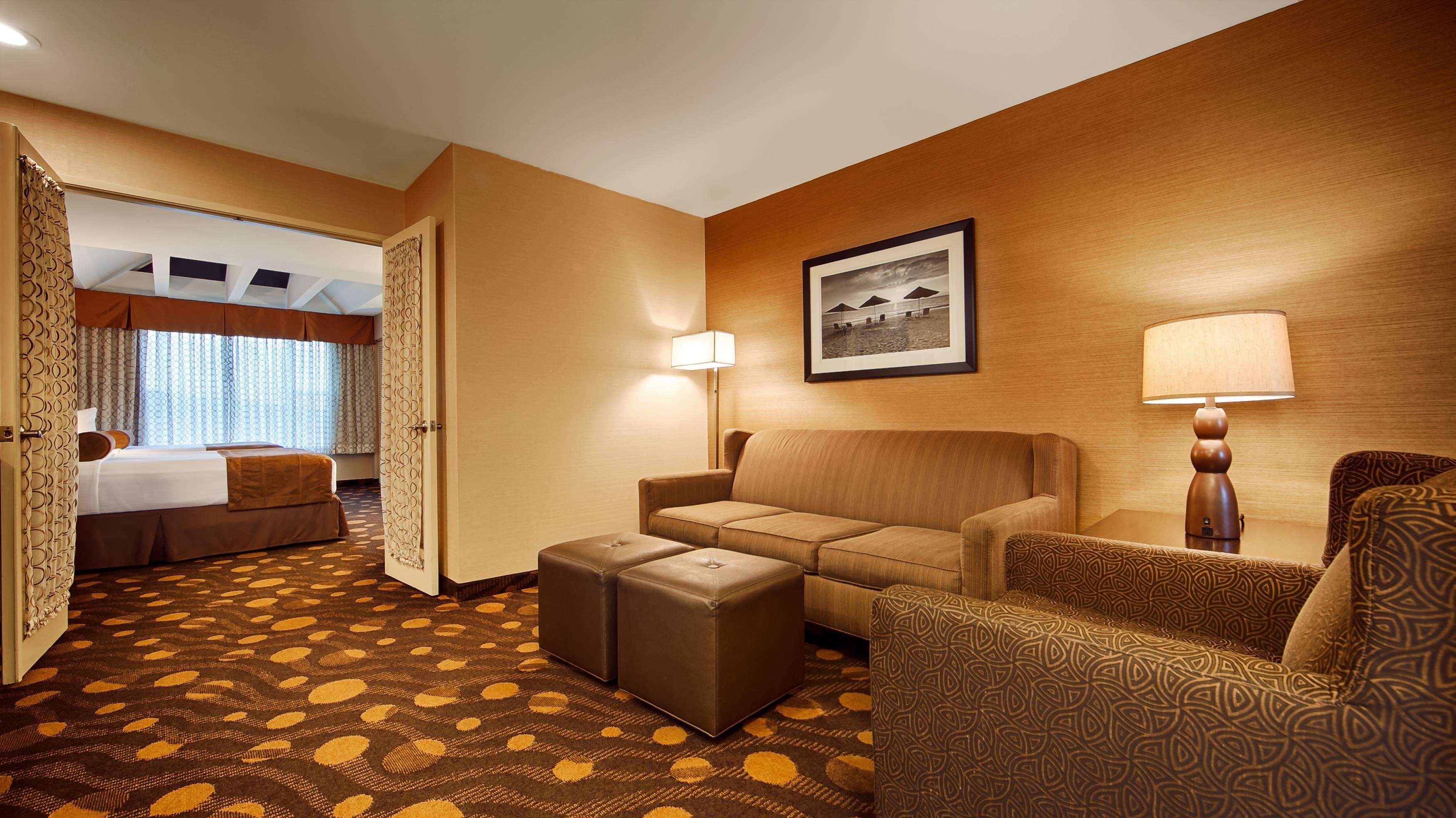 Vista Exterior Best Western Plus Suites Hotel Coronado Island