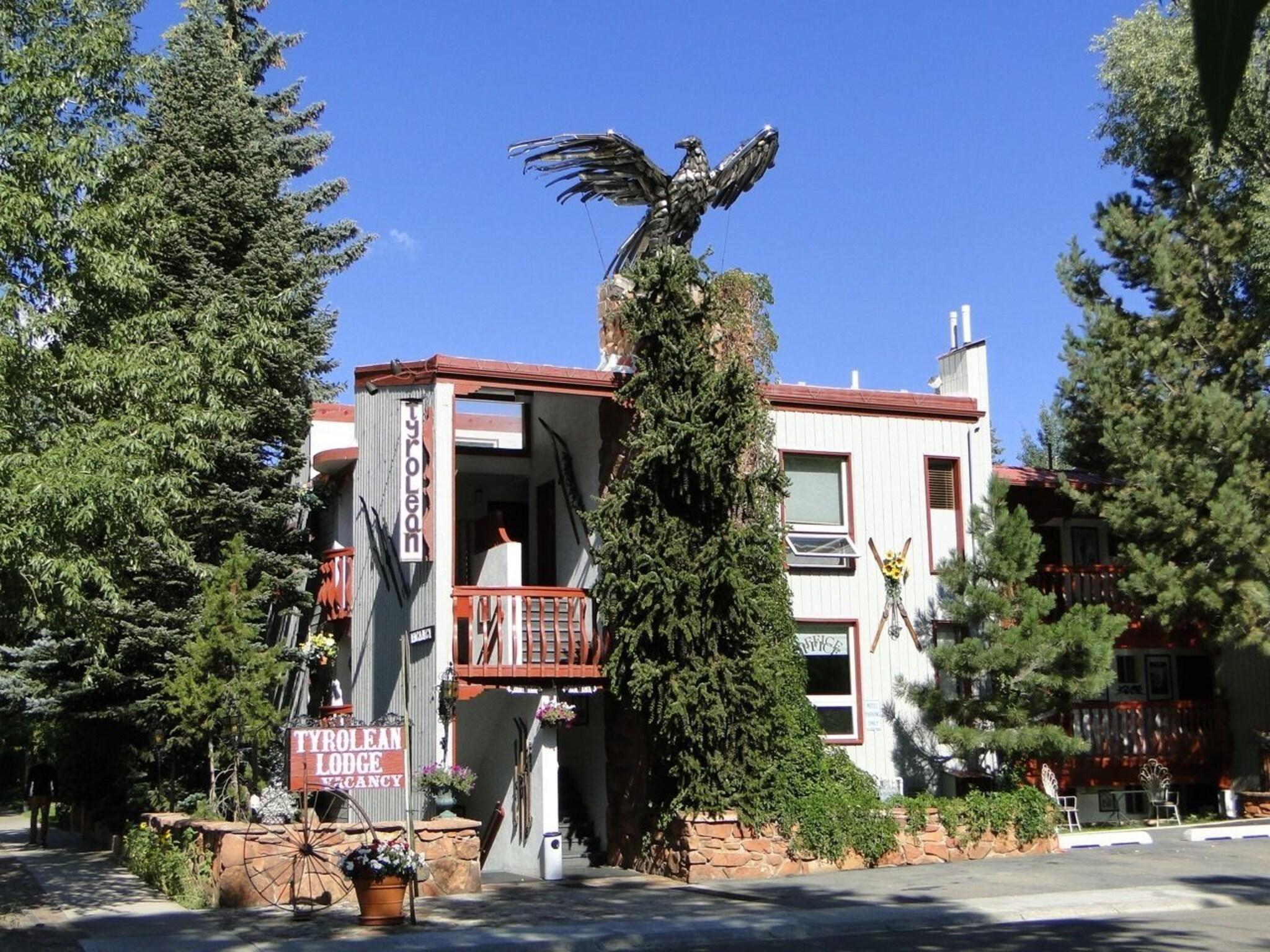 Vista Exterior Tyrolean Lodge