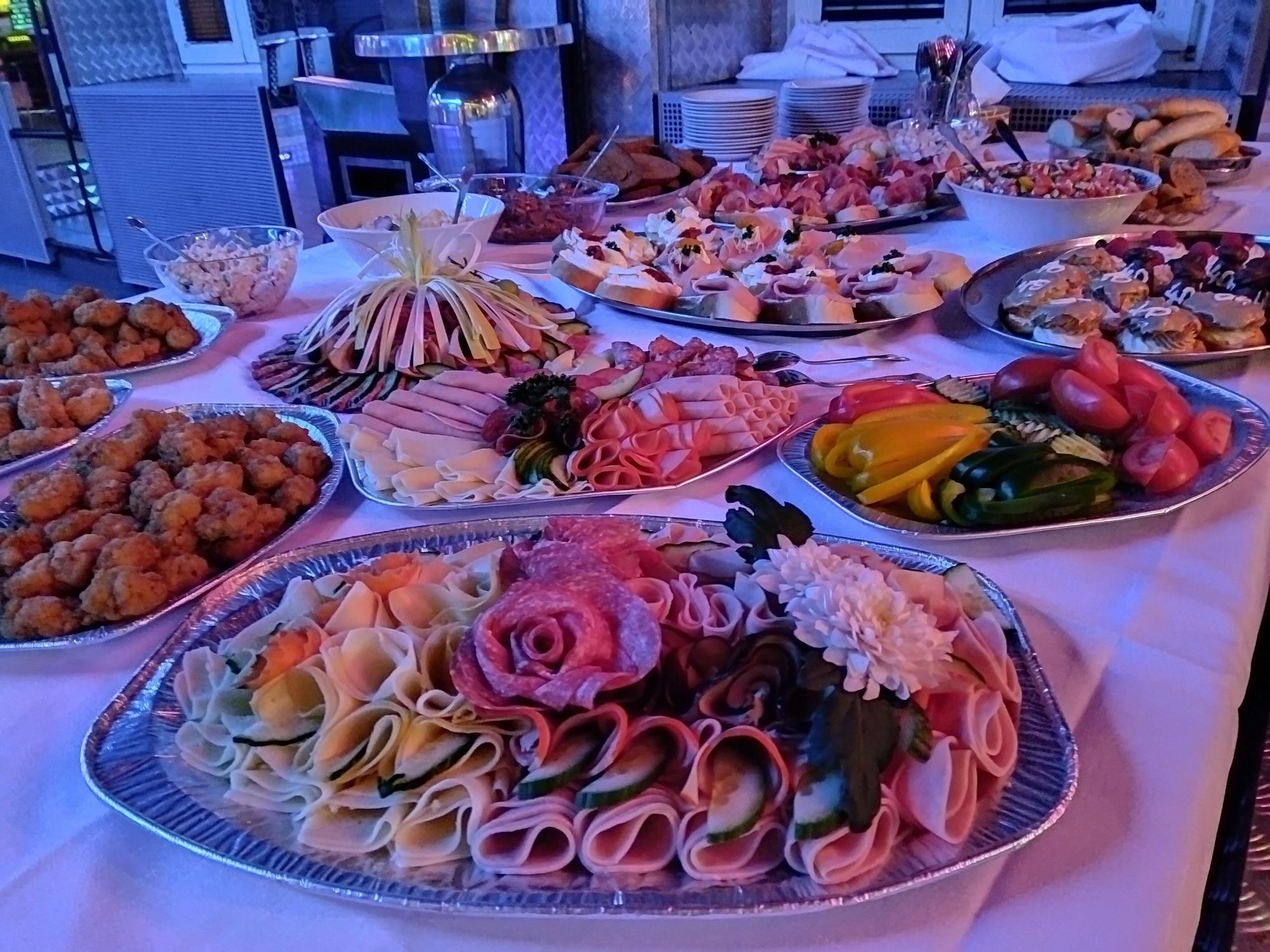 Bar/Salón Hotel Cade