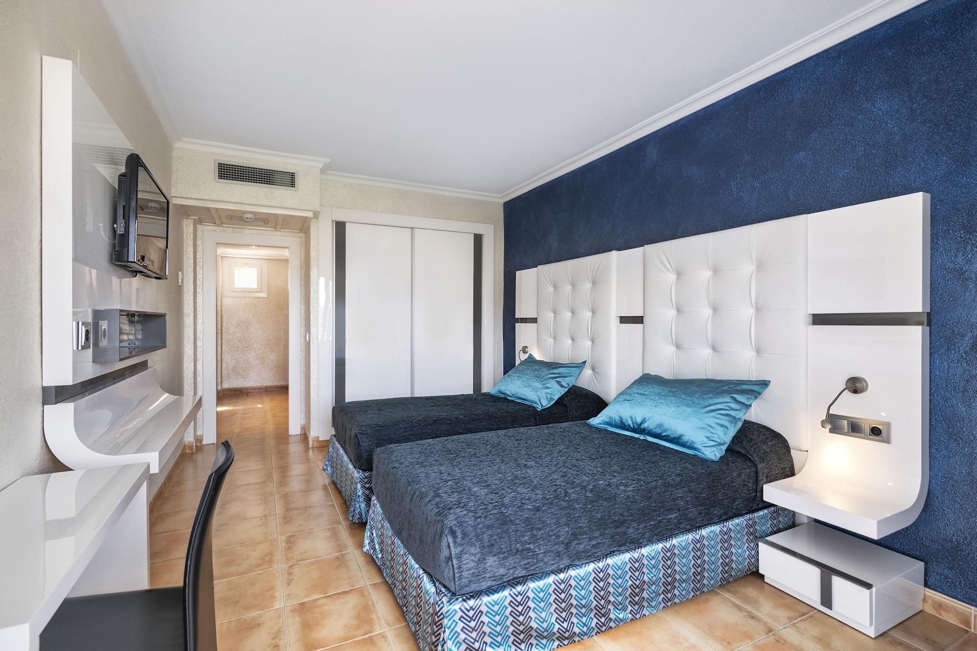 Habitación Salles Hotel Marina Portals