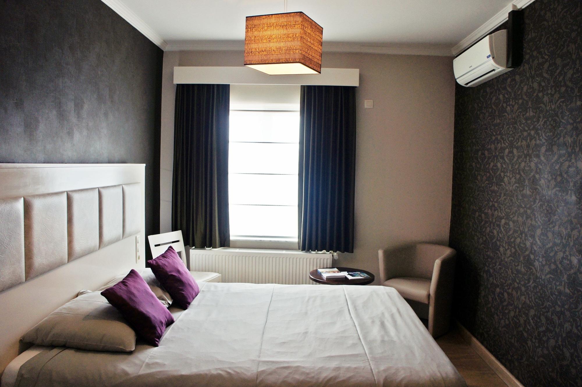 Set de Habitación Belrom Hotel