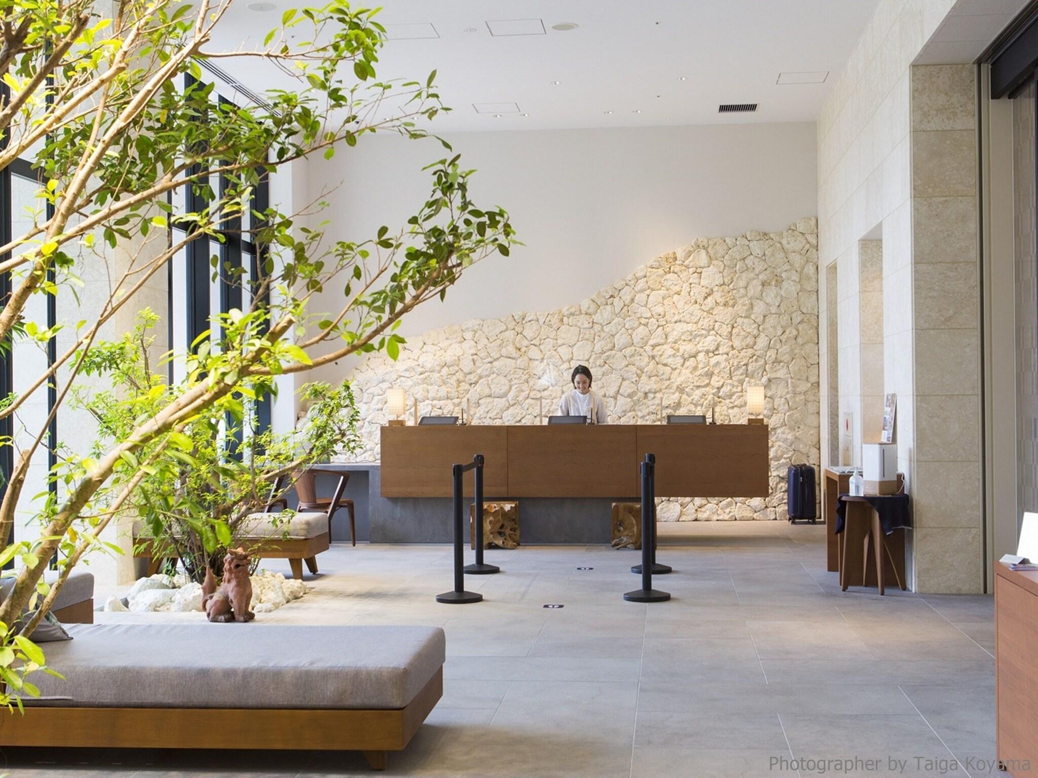 Vista Lobby Hotel Strata Naha