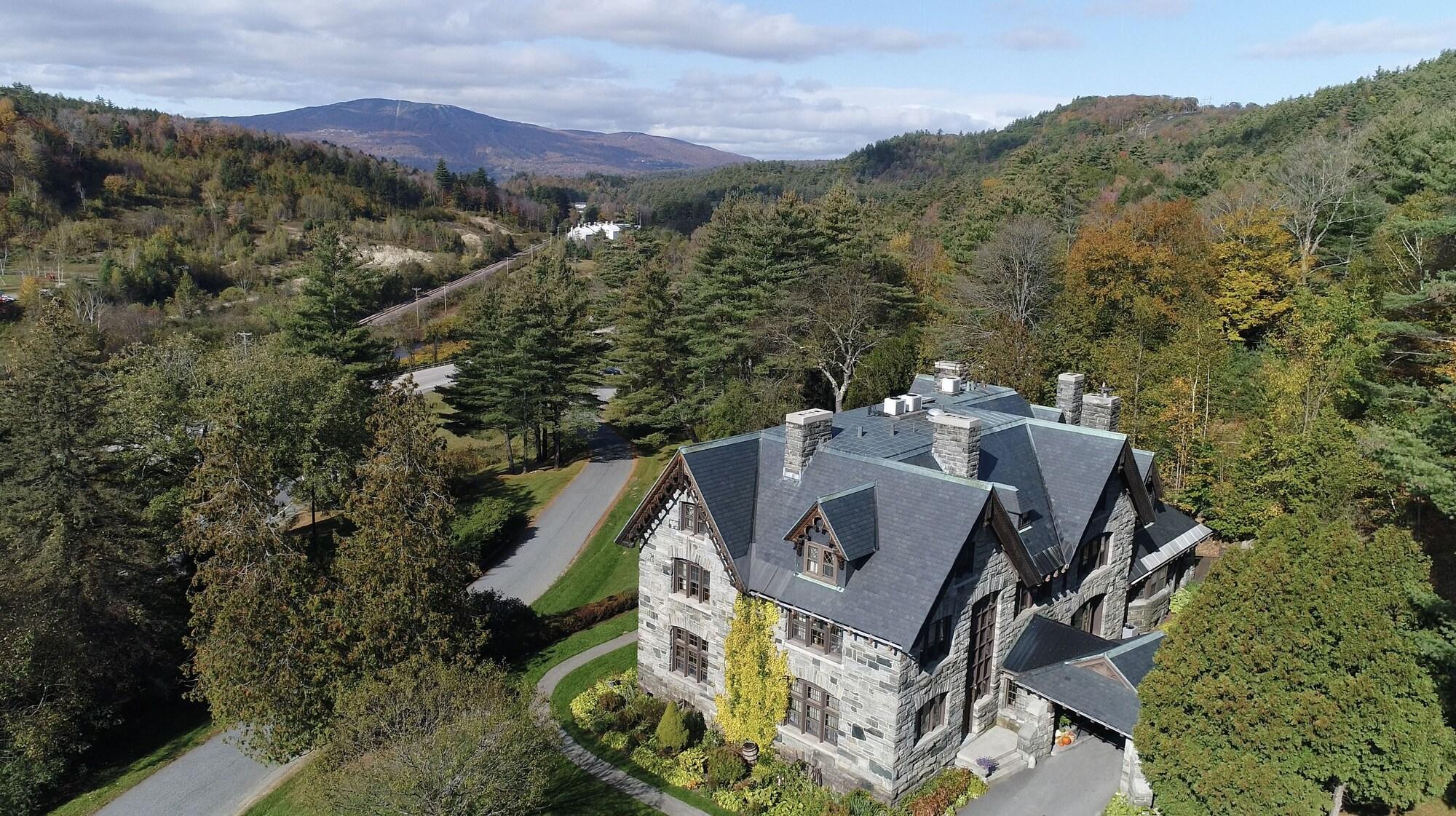 Varios Castle Hill Resort And Spa