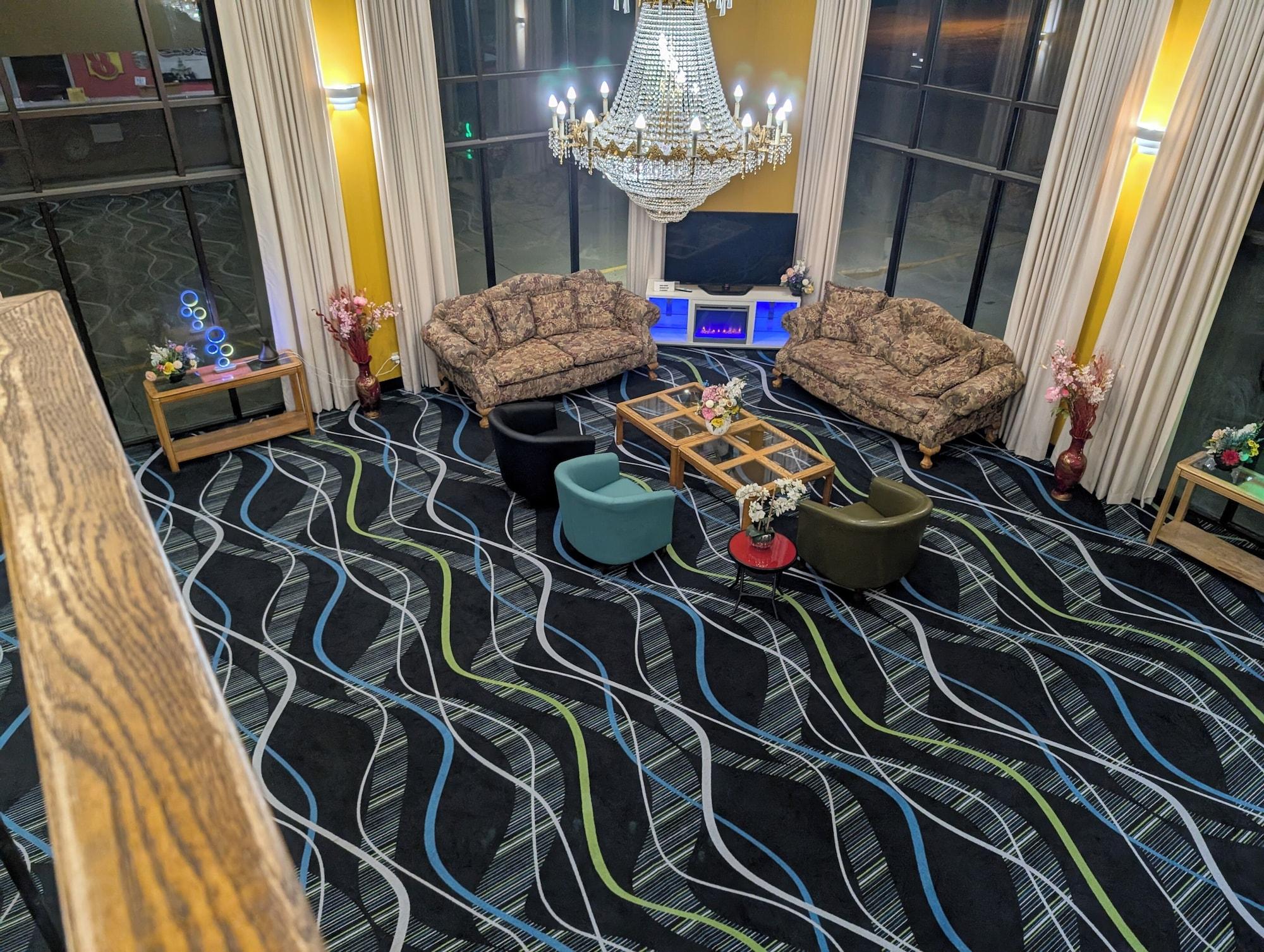 Vista Lobby Super 8 by Wyndham Staunton