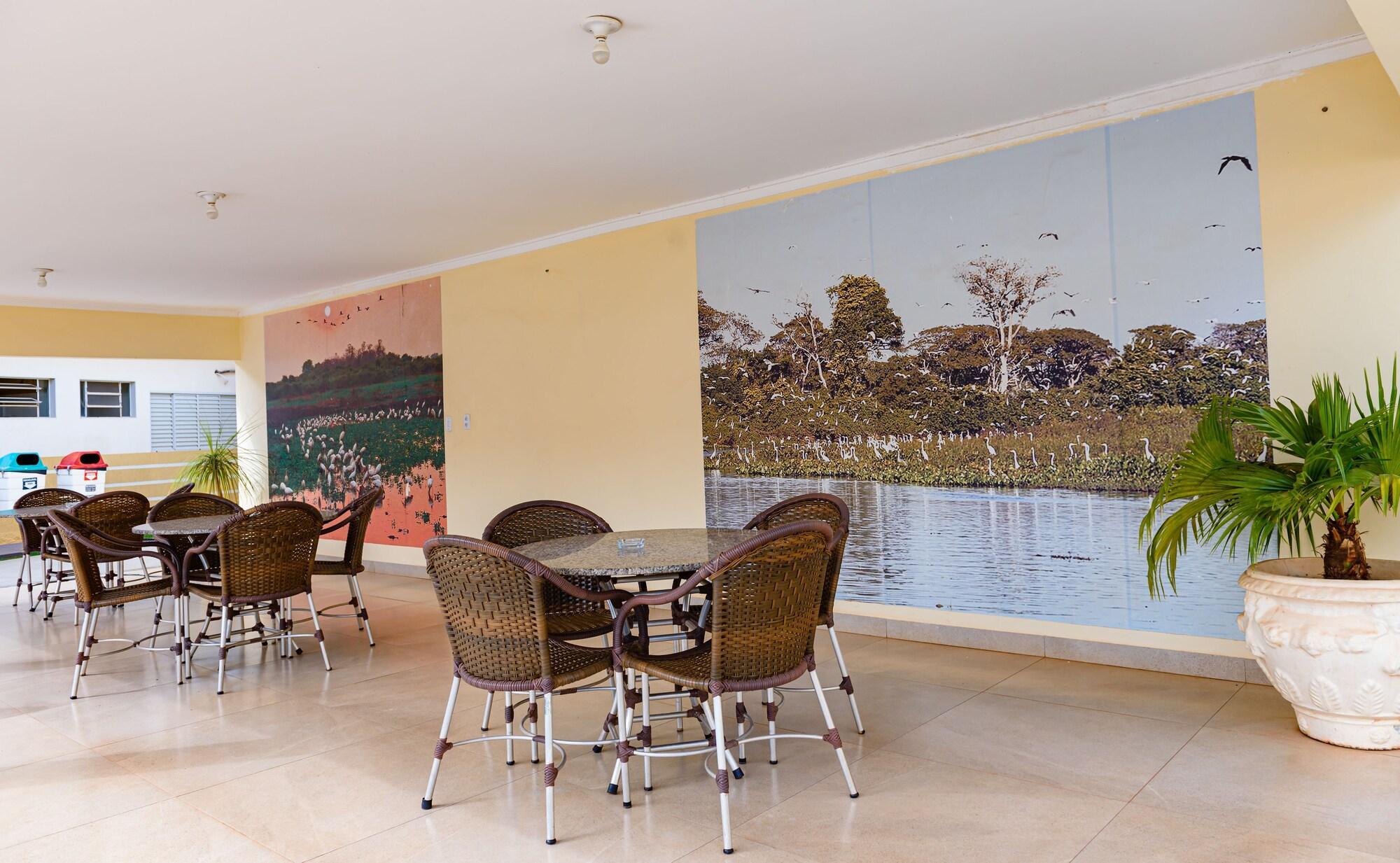 Vista Lobby Village Hotel