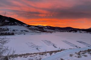 Alquiler Vacacional - Lake Dillon Condominium with Beautiful Lake & Mountain Views
