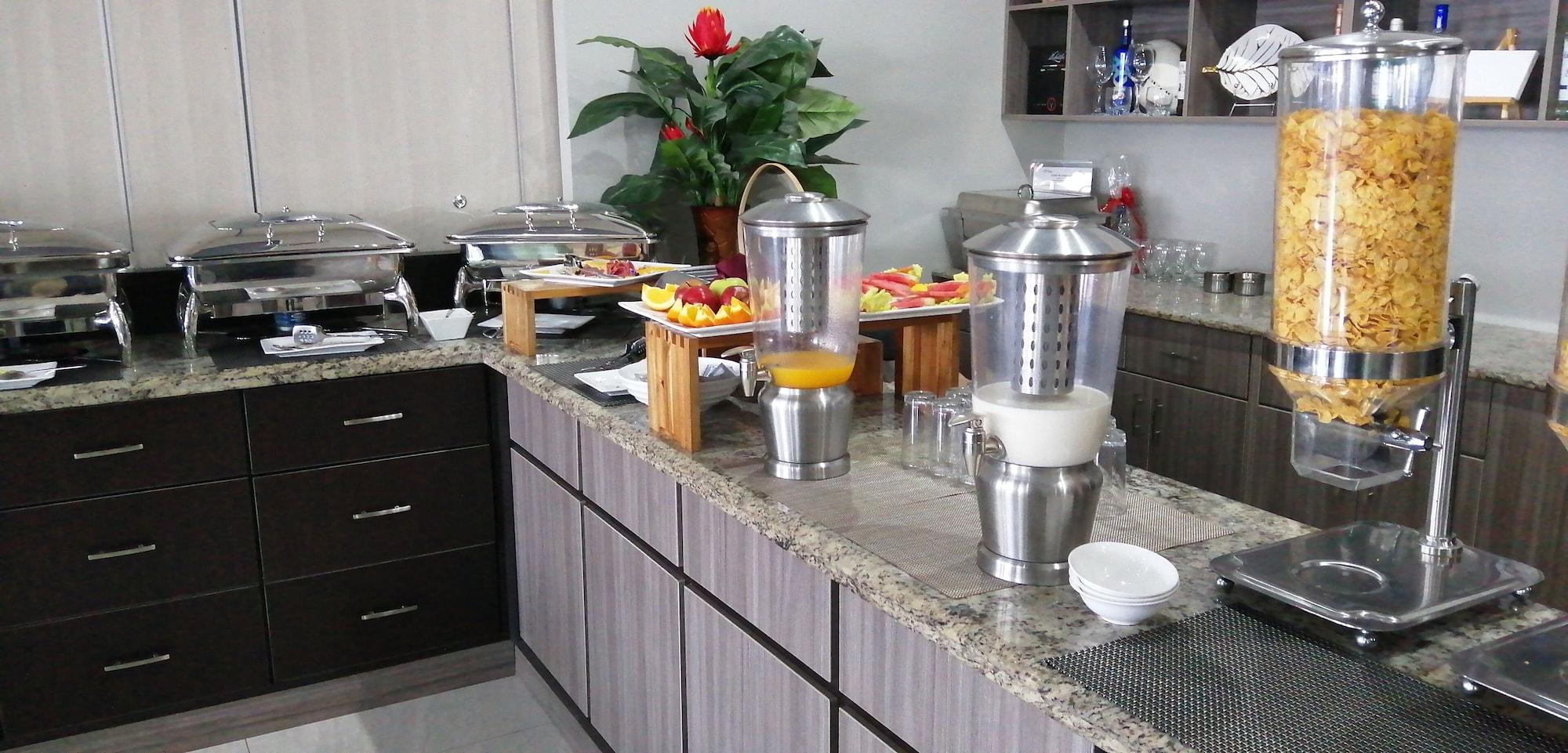 Restaurant Hotel City Plaza & Suites