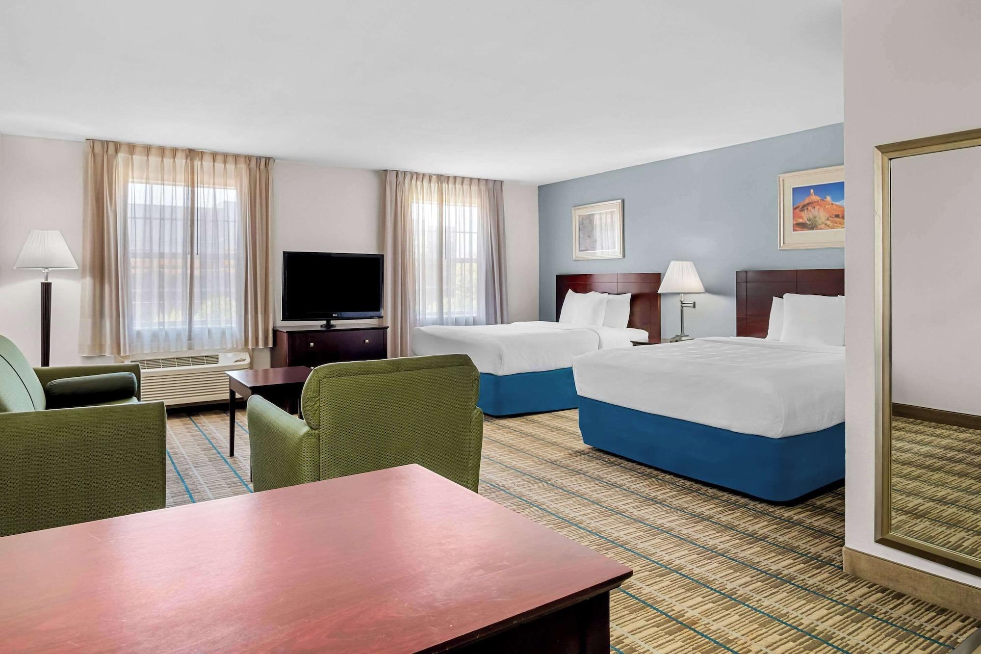 Habitación MainStay Suites Addison-Dallas