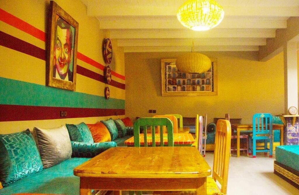 Varios Moga Hostel