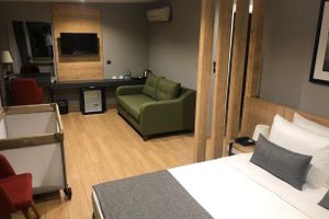 Alojamiento - Uzer Otel