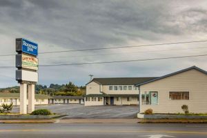 undefined - Rodeway Inn Newport