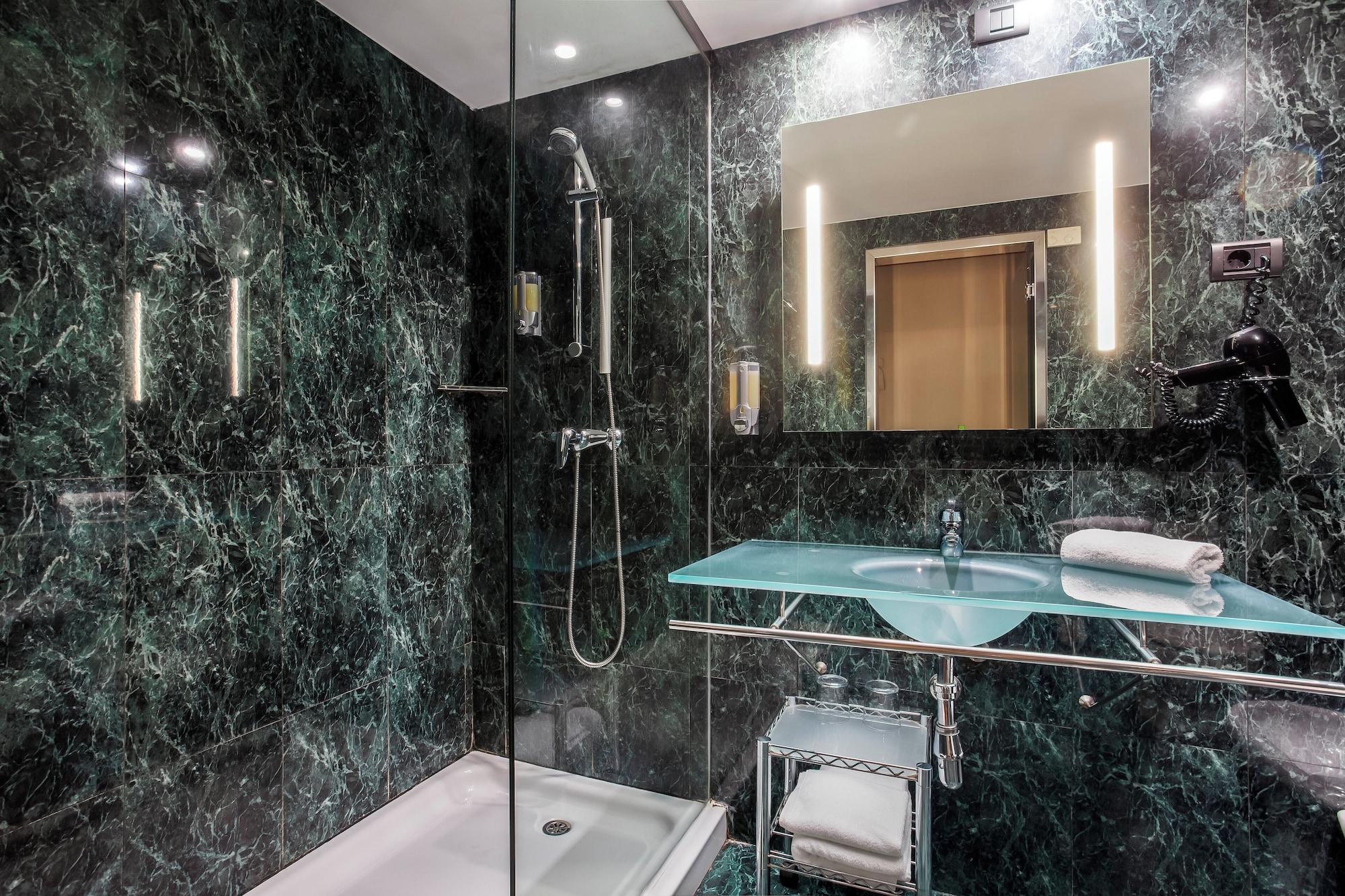 Equipamiento de Habitación B&B Hotel Madrid Getafe