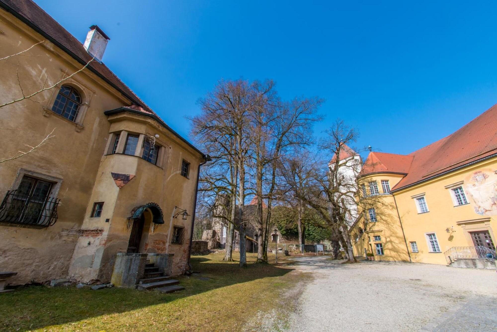 Vista Exterior Hoftaferne Neuburg