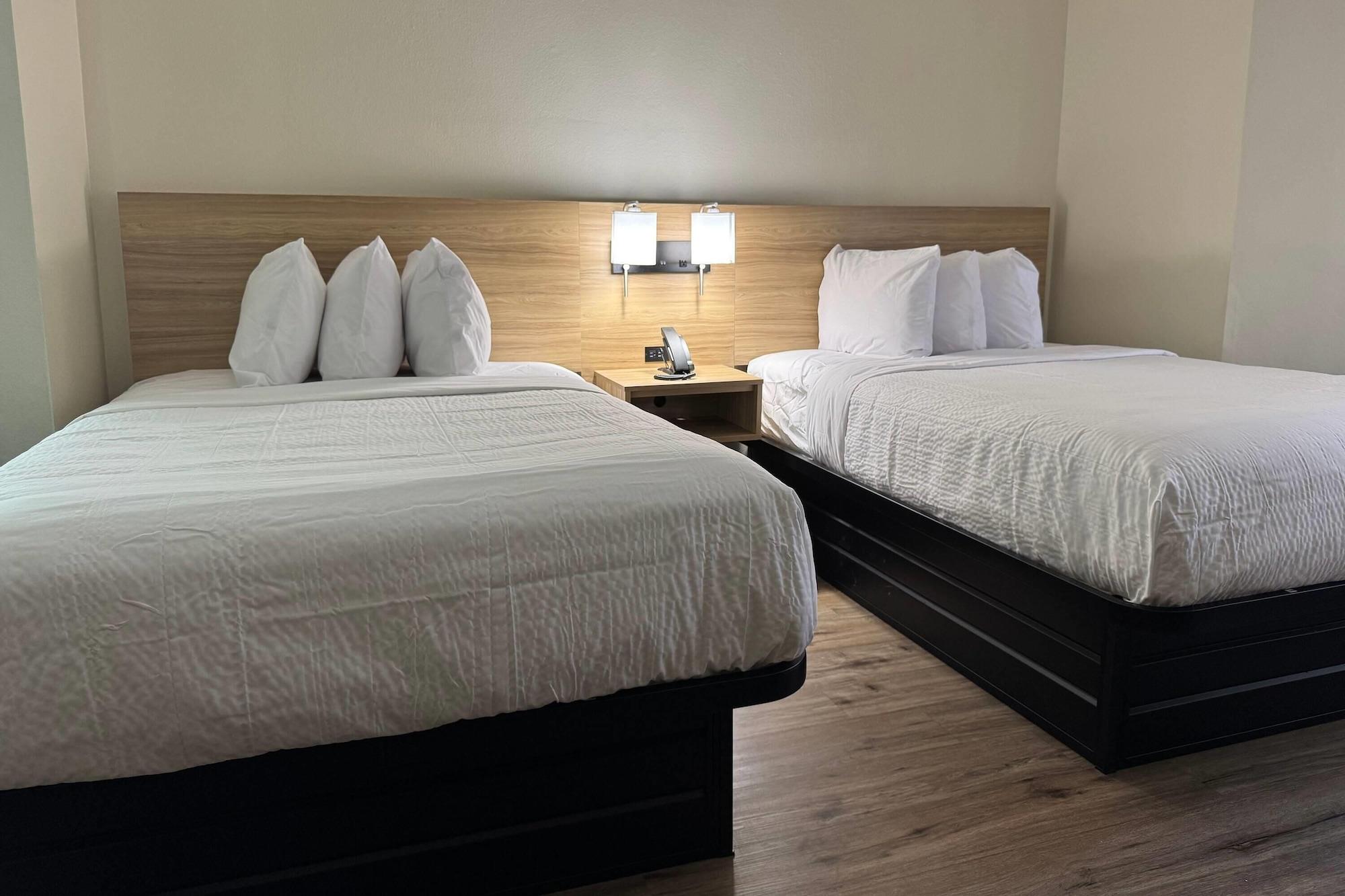 Varios Days Inn by Wyndham McDonough