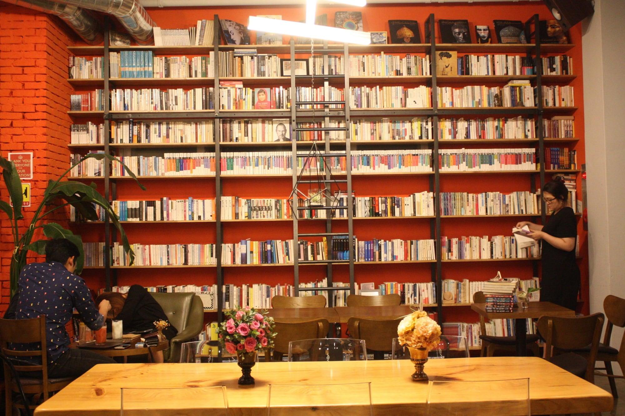 Vista Lobby Andong Poong-gyung HOSTEL n LIBRARY
