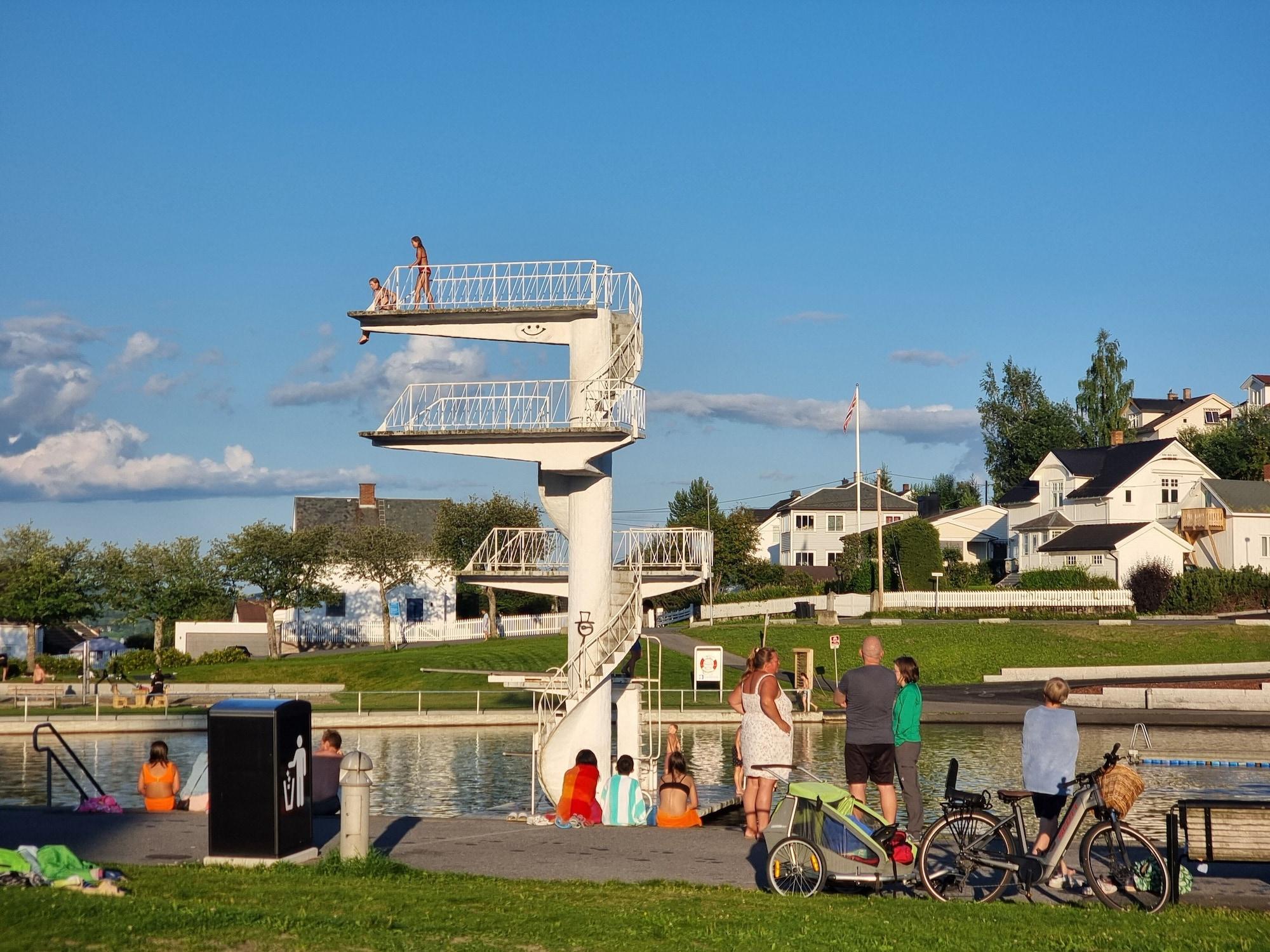 Playa Hovdetun - Gjøvik Vandrerhjem - Hostel