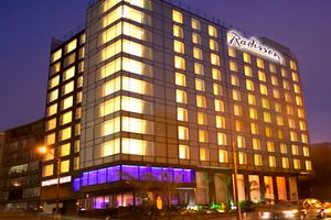 Alojamiento - Radisson Decapolis Miraflores