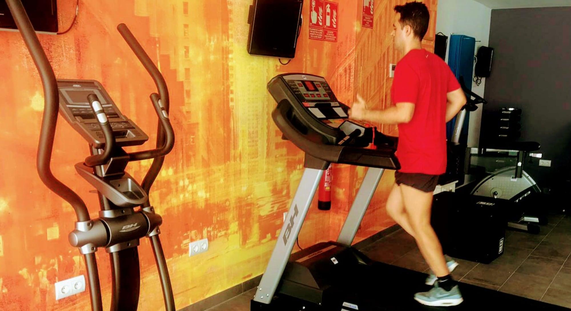 Gimnasio Casa Luis Apartamentos