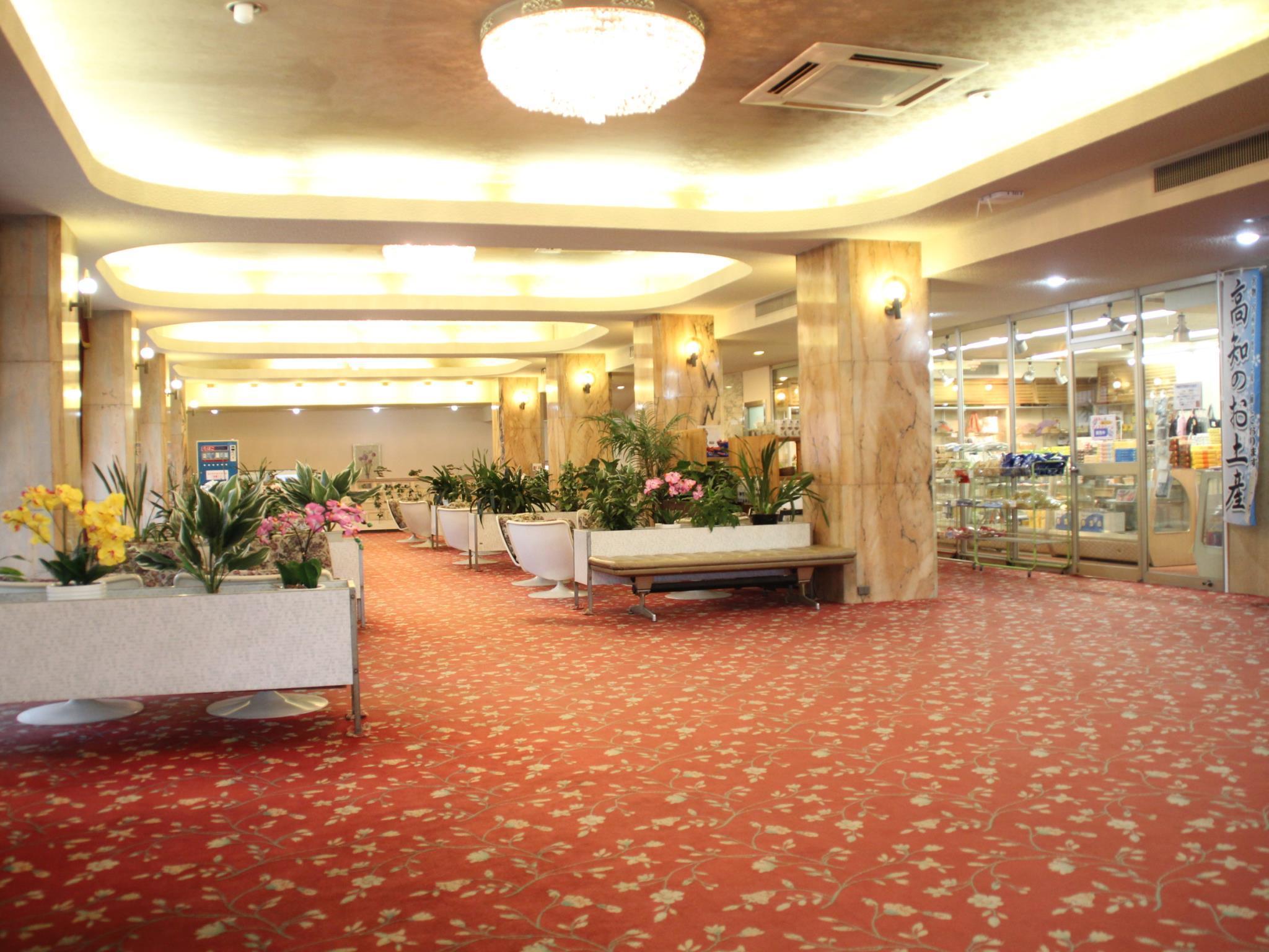 Vista Lobby Riverside Hotel Shoei