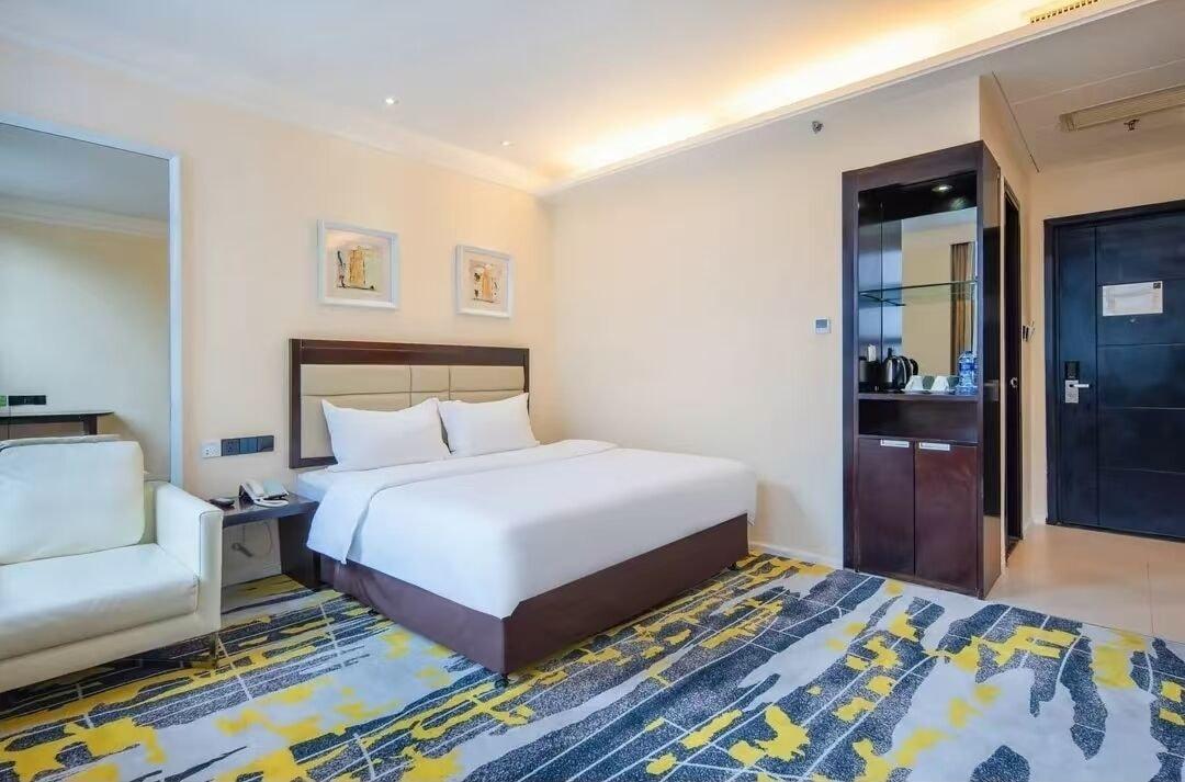 Equipamiento de Habitación Rezen Regency Hotel