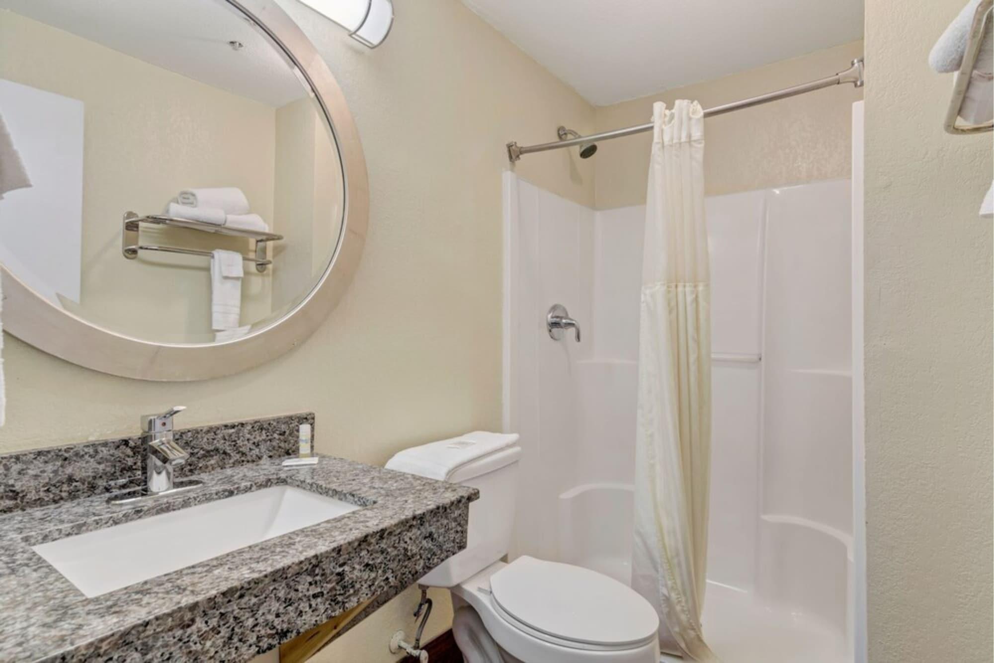 Equipamiento de Habitación Savannah Garden Hotel