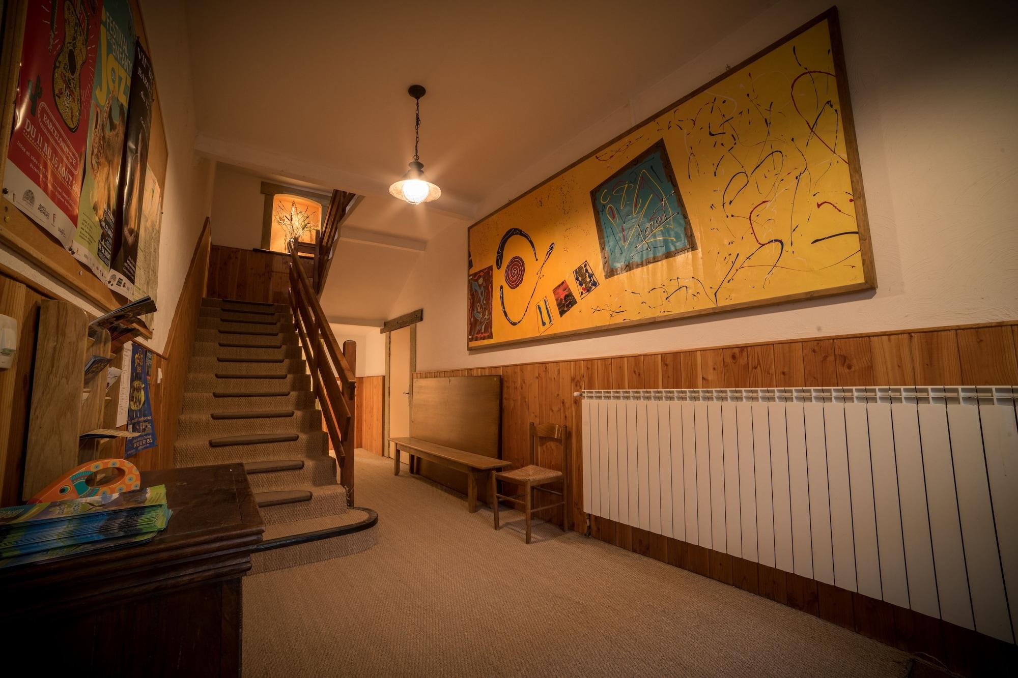 Vista Lobby Chalet Les Moineaux : Gites et Chambres d'Hotes