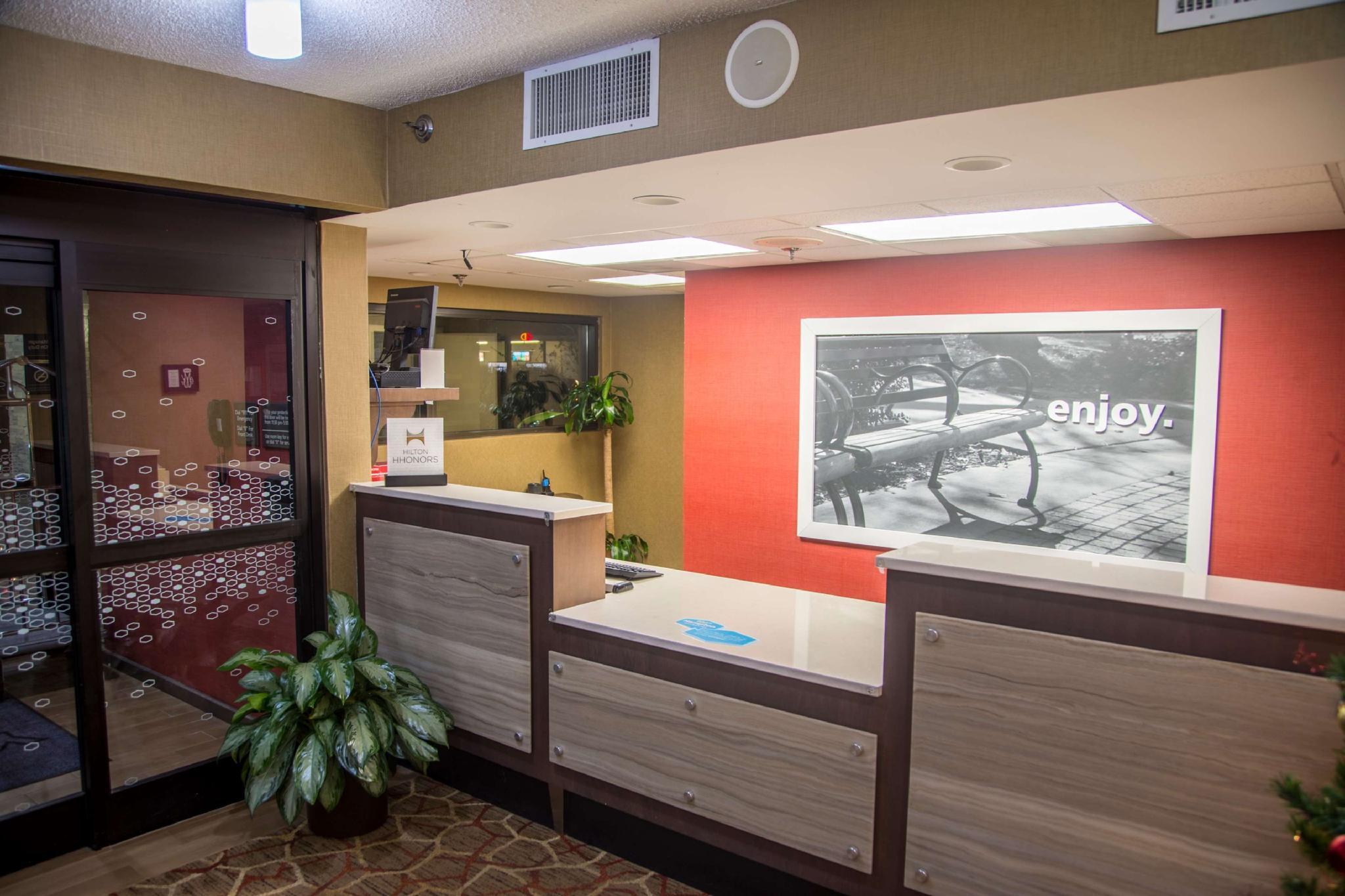 Vista Lobby Hampton Inn Oak Ridge Knoxville
