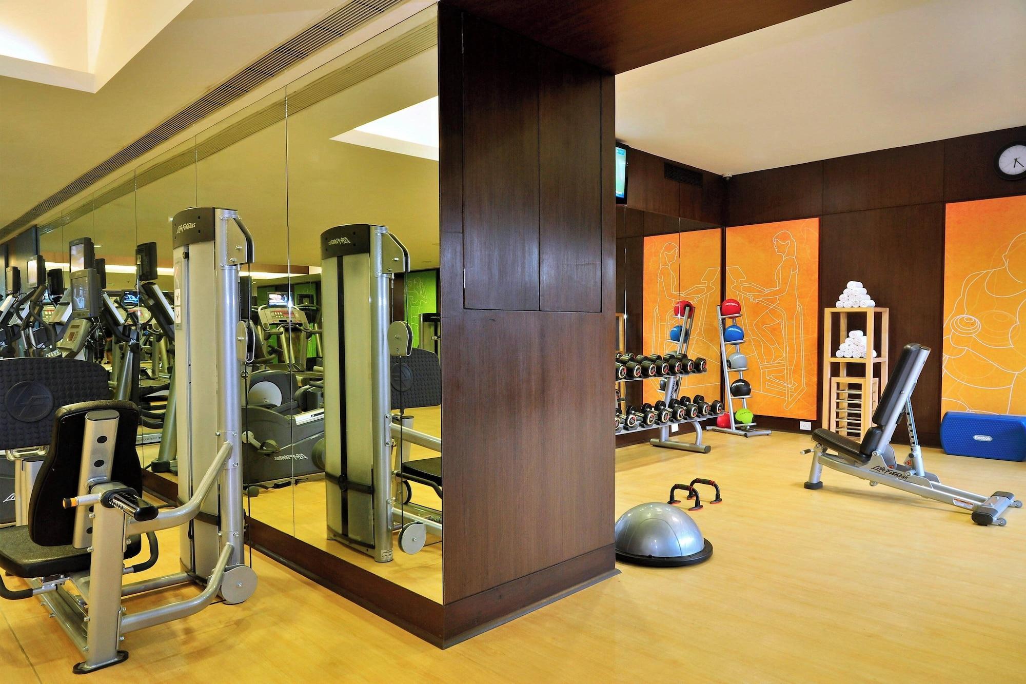 Gimnasio Courtyard by Marriott Mumbai International Airport