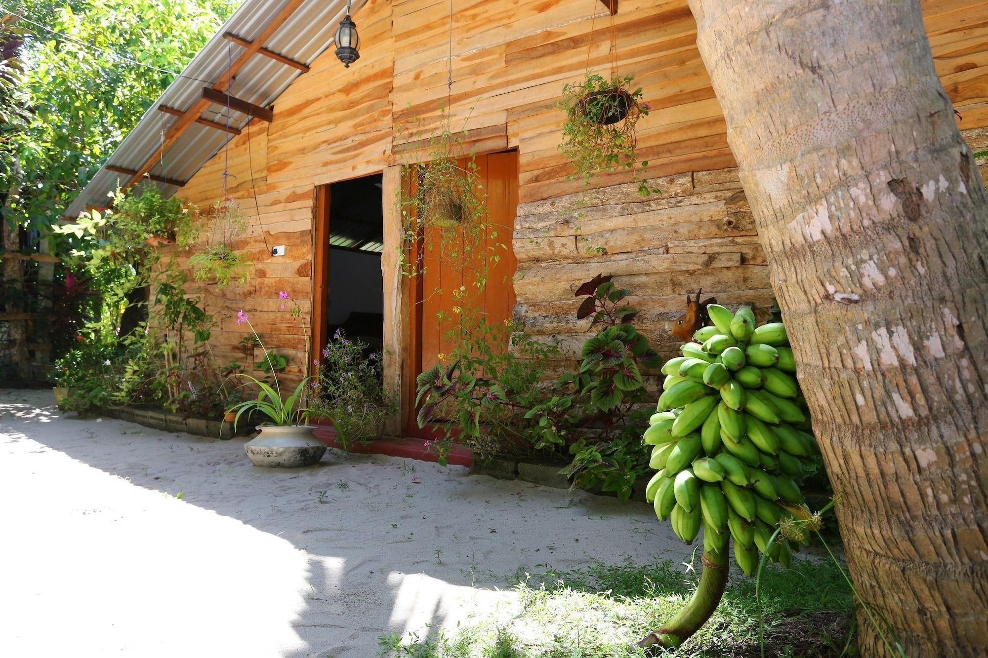 Varios Mala's Home Stay