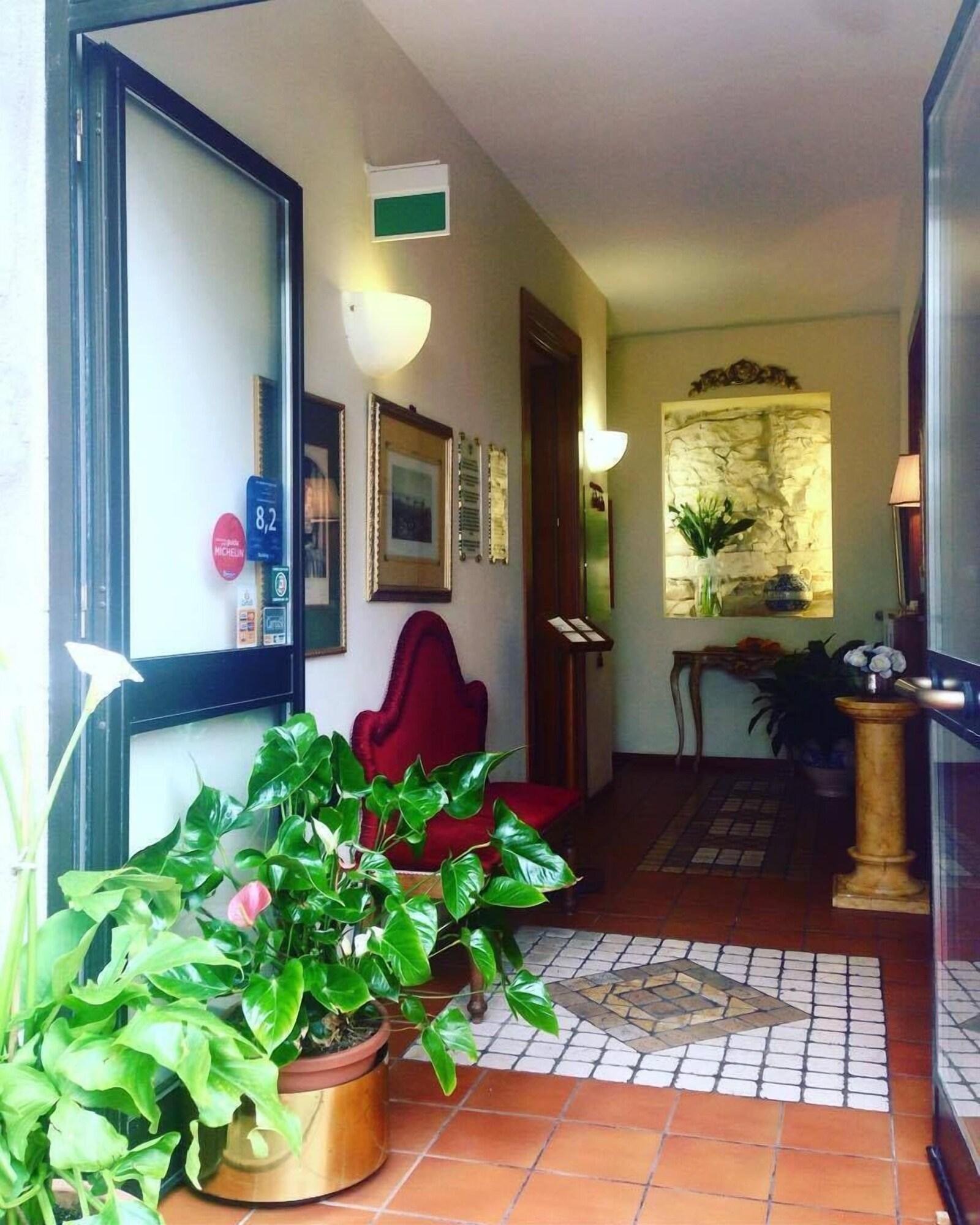 Vista Lobby Hotel La Rocca