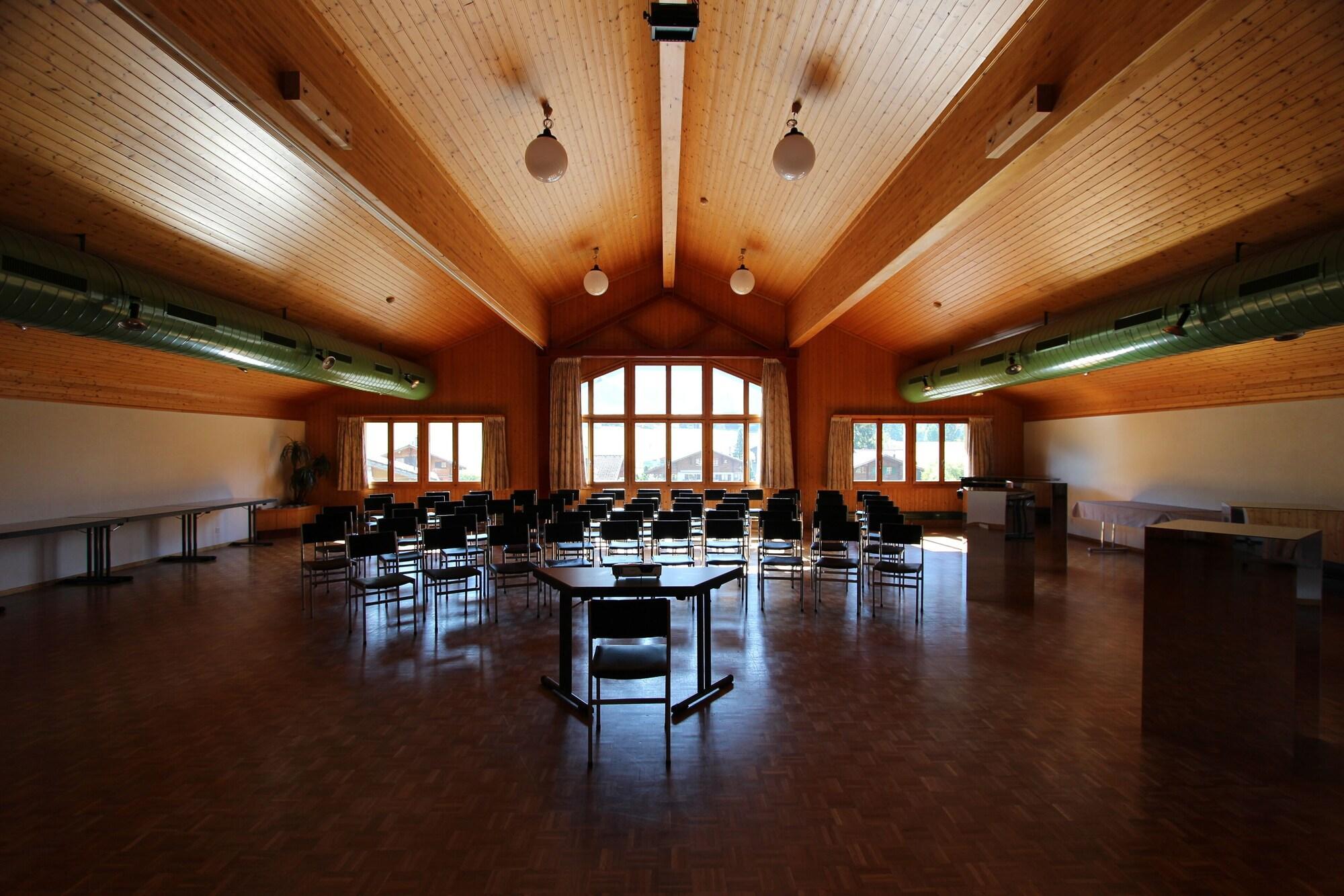 Centro de Negocios Hotel Roc Et Neige